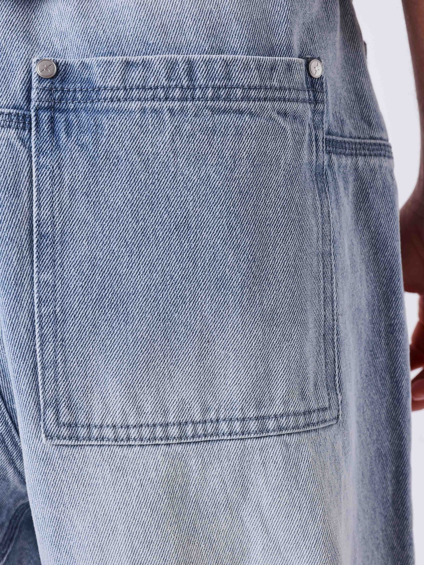 Jeans z eleganckimi mankietami