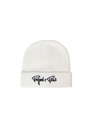 bonnet-essentials-blanc-casse-packshot-backgroundremoved