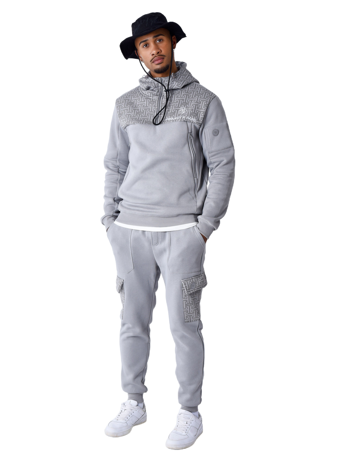 2444050-gris-clair-modelshot