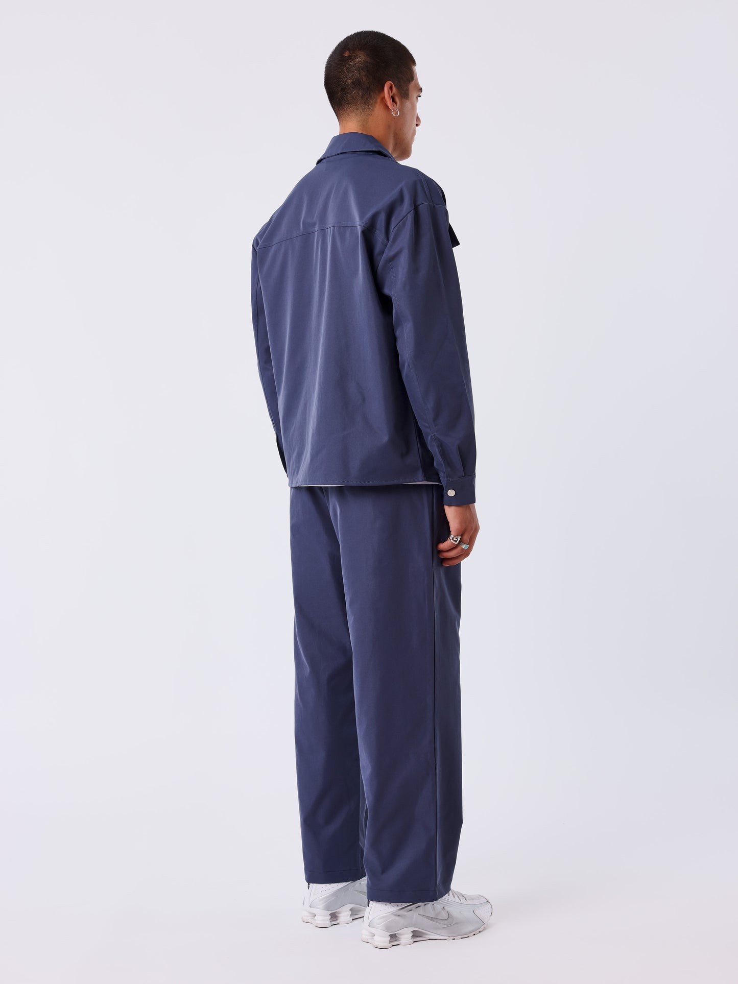 Pantalone a pieghe elegante