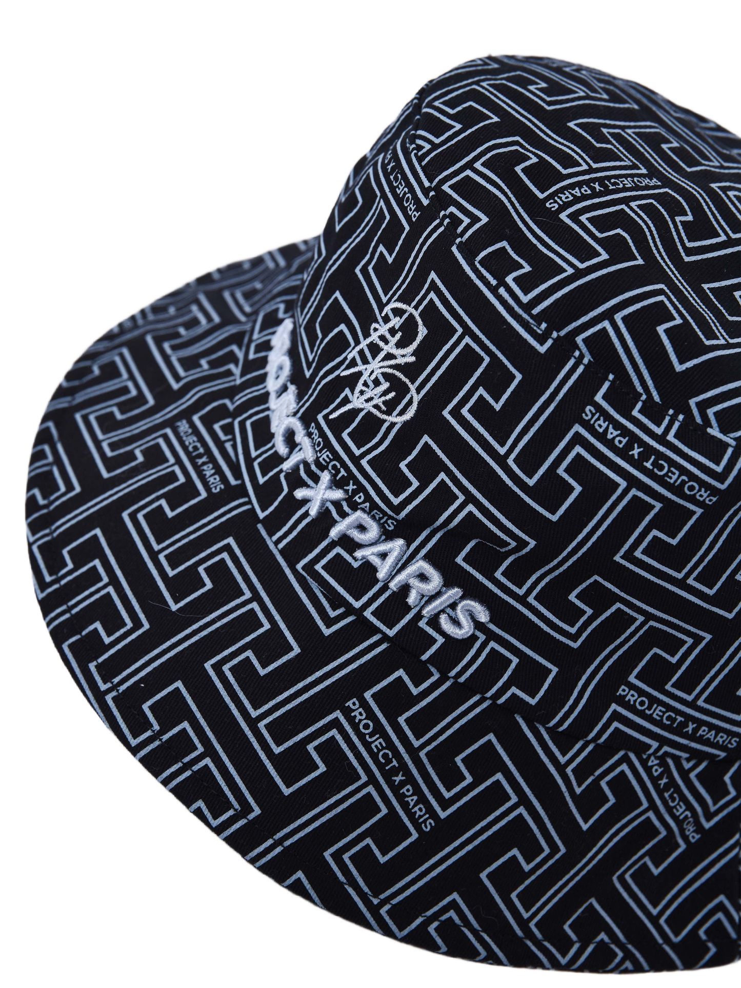 ca23028-noir-packshot-backgroundremoved