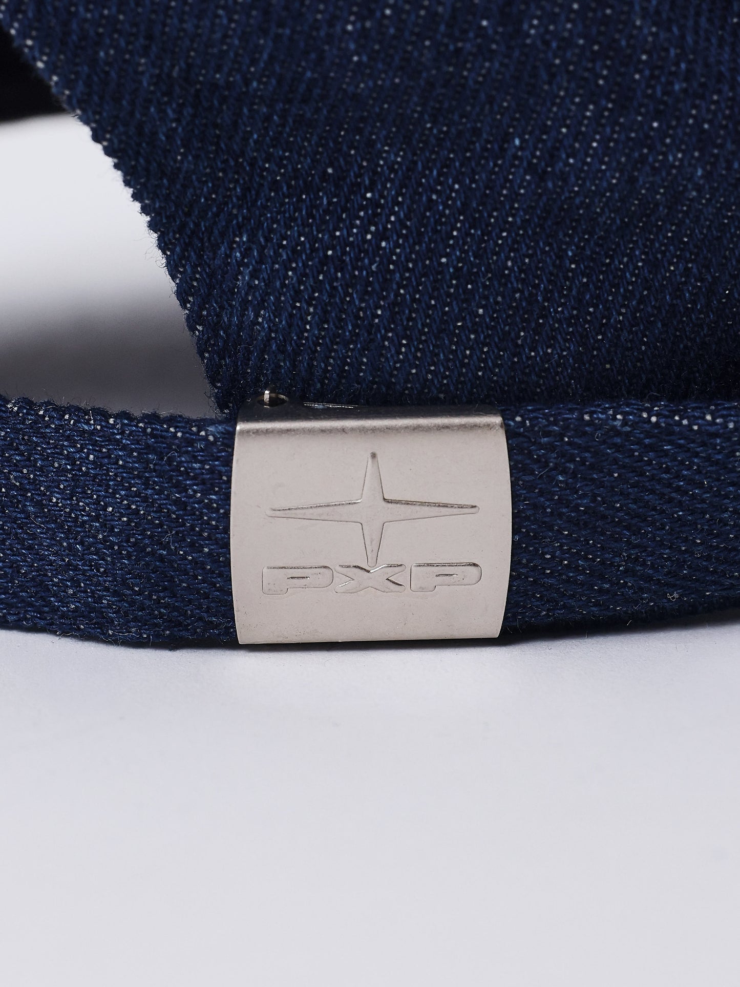 Casquette en denim brut