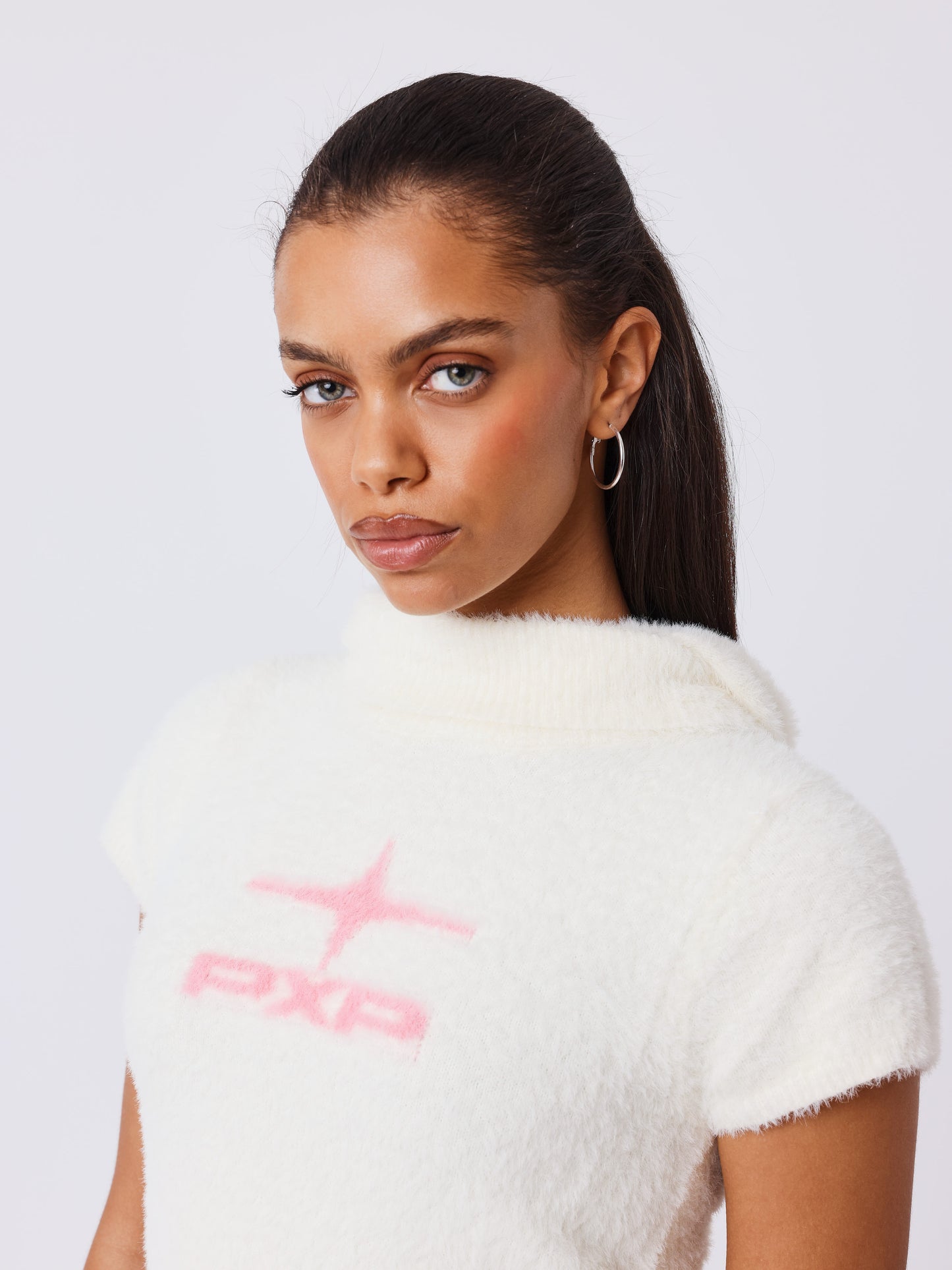 Camiseta sin mangas con capucha fluffy