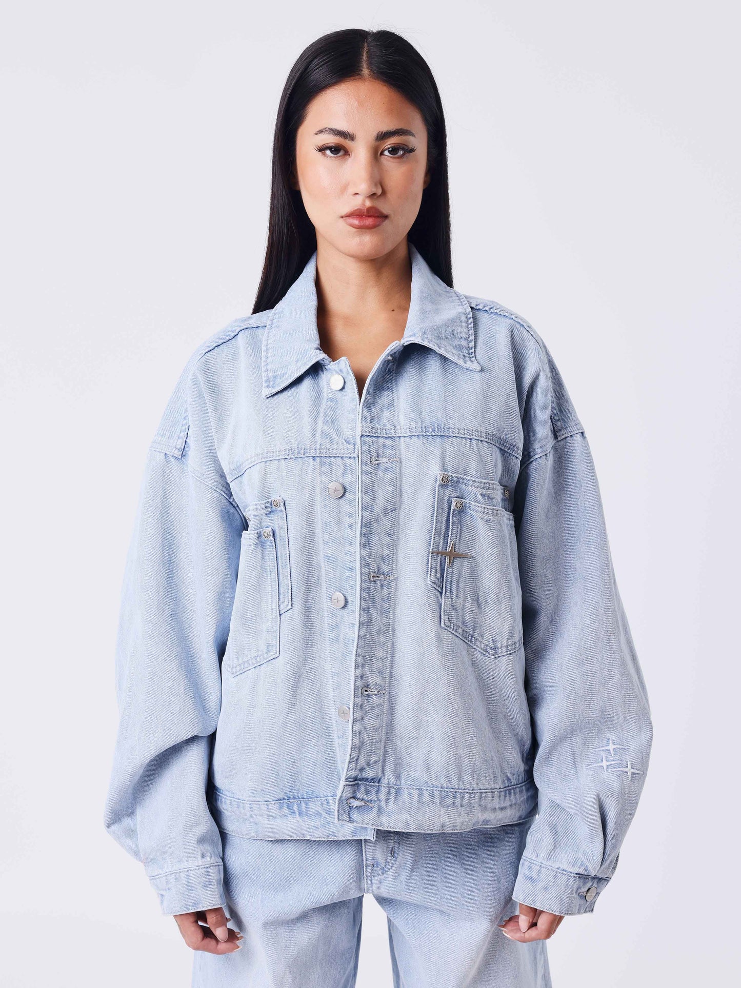 Giacca oversize in denim blu slavato con impunture Polaris