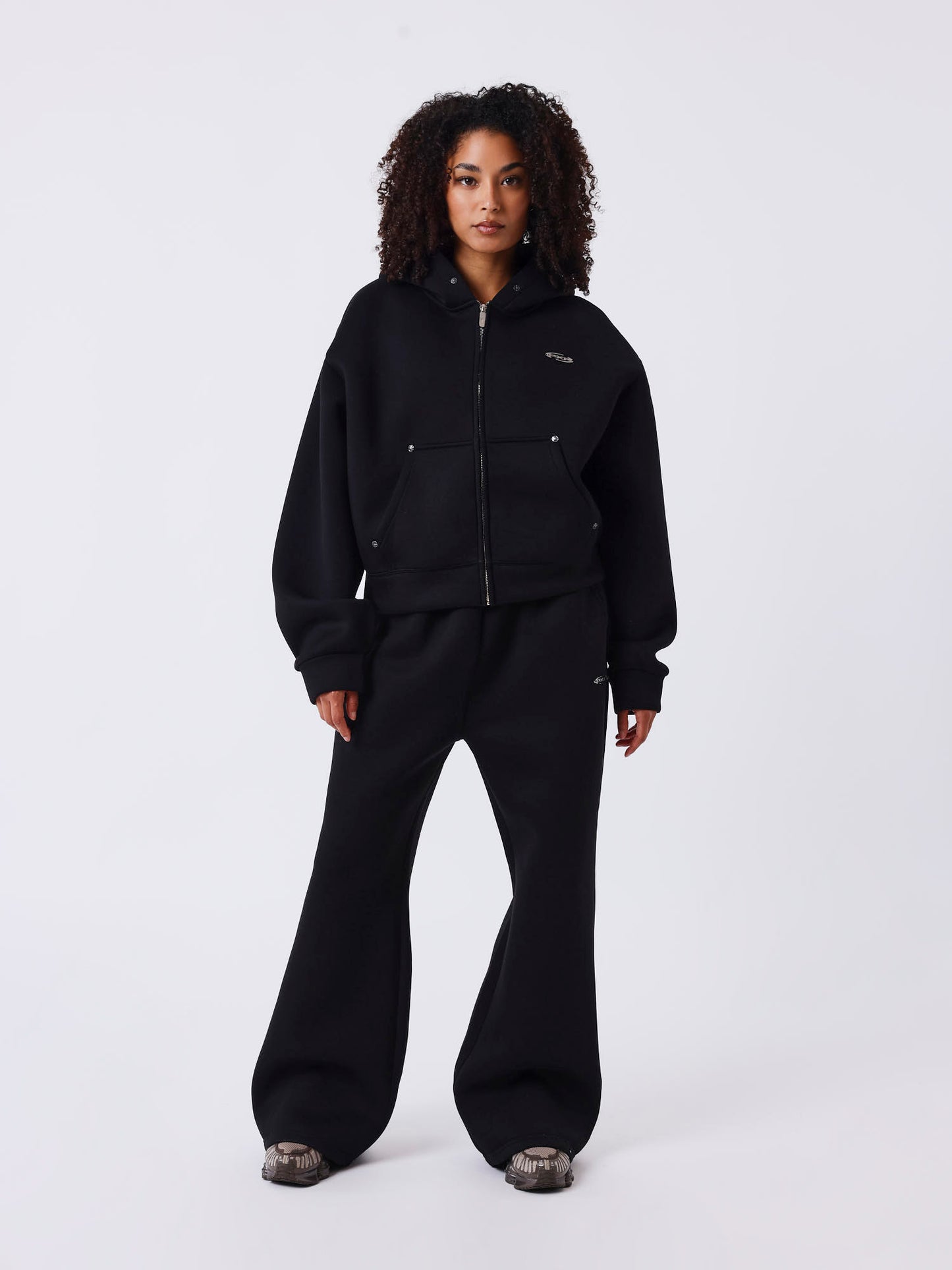 Sweatshirt com capuz e zíper em neoprene