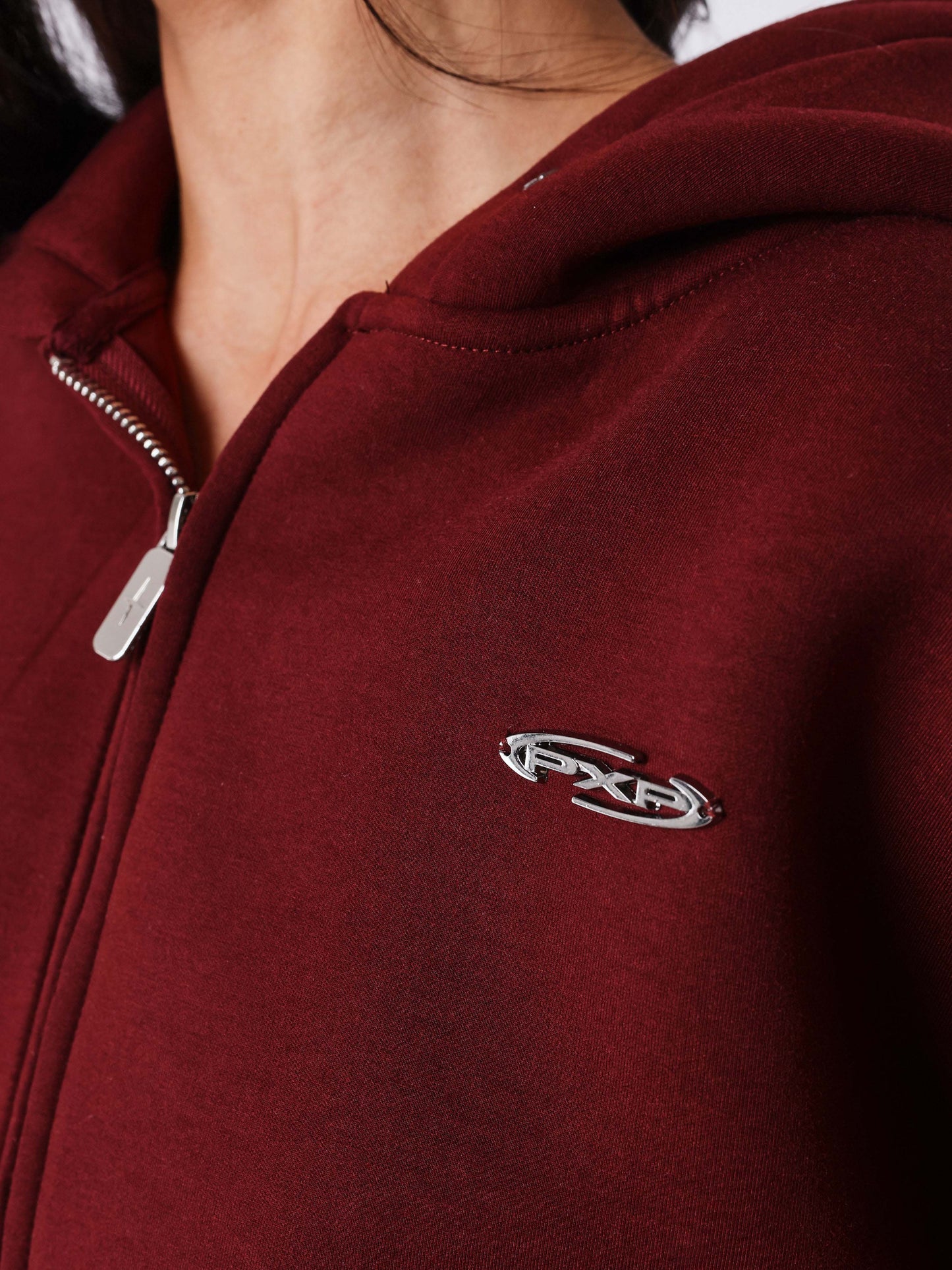 Sweat com capuz e zíper em neoprene