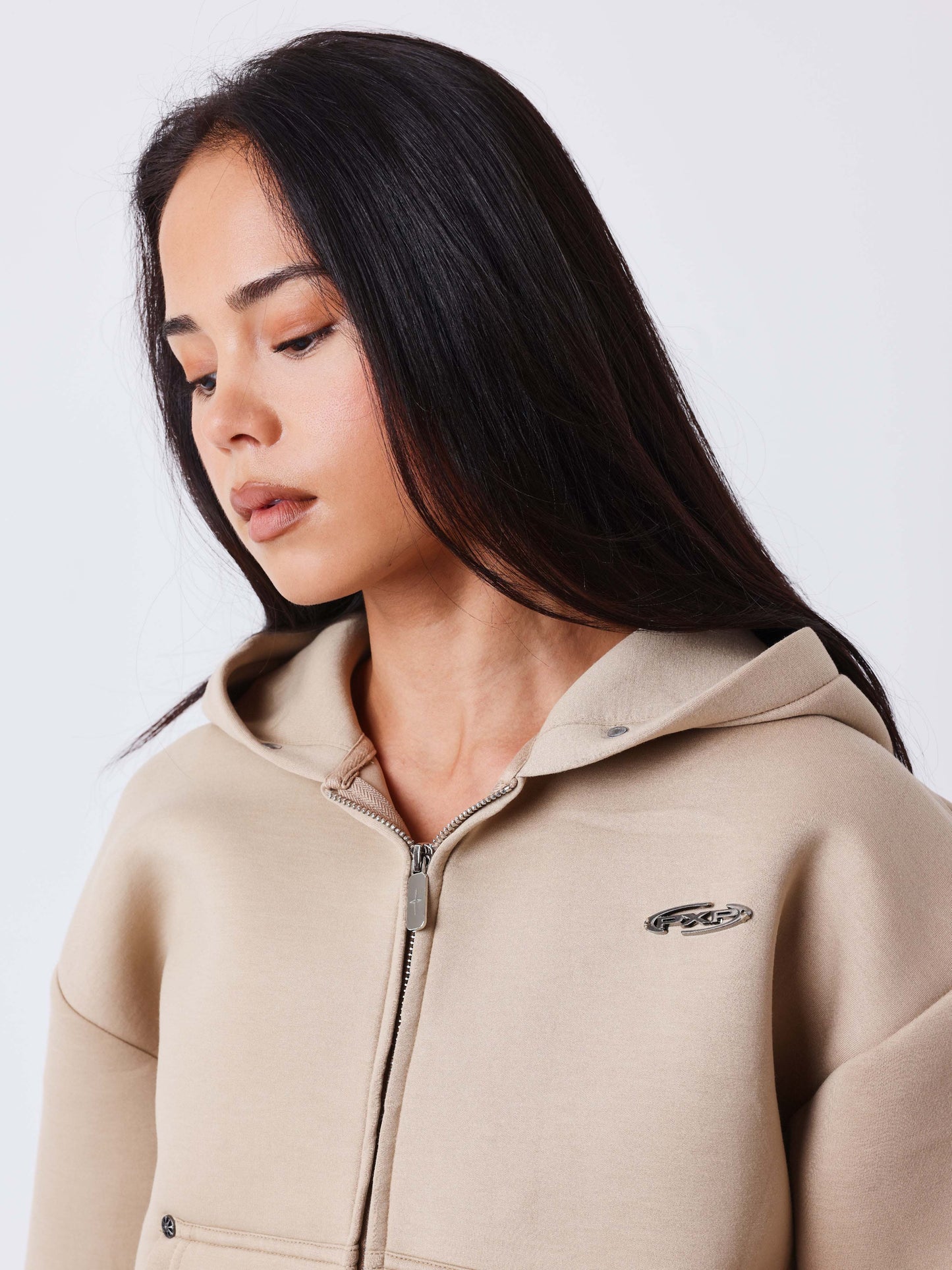 Sweat com capuz e zíper em neoprene