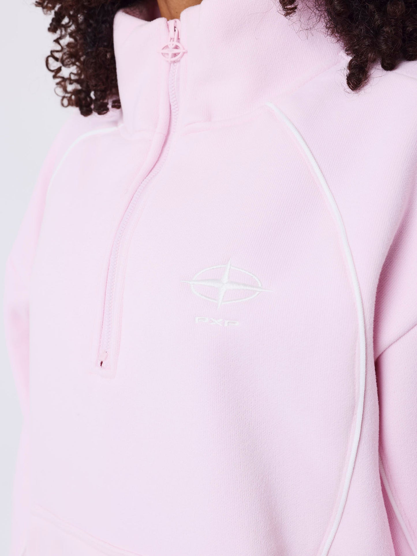 Sudadera con cremallera suave