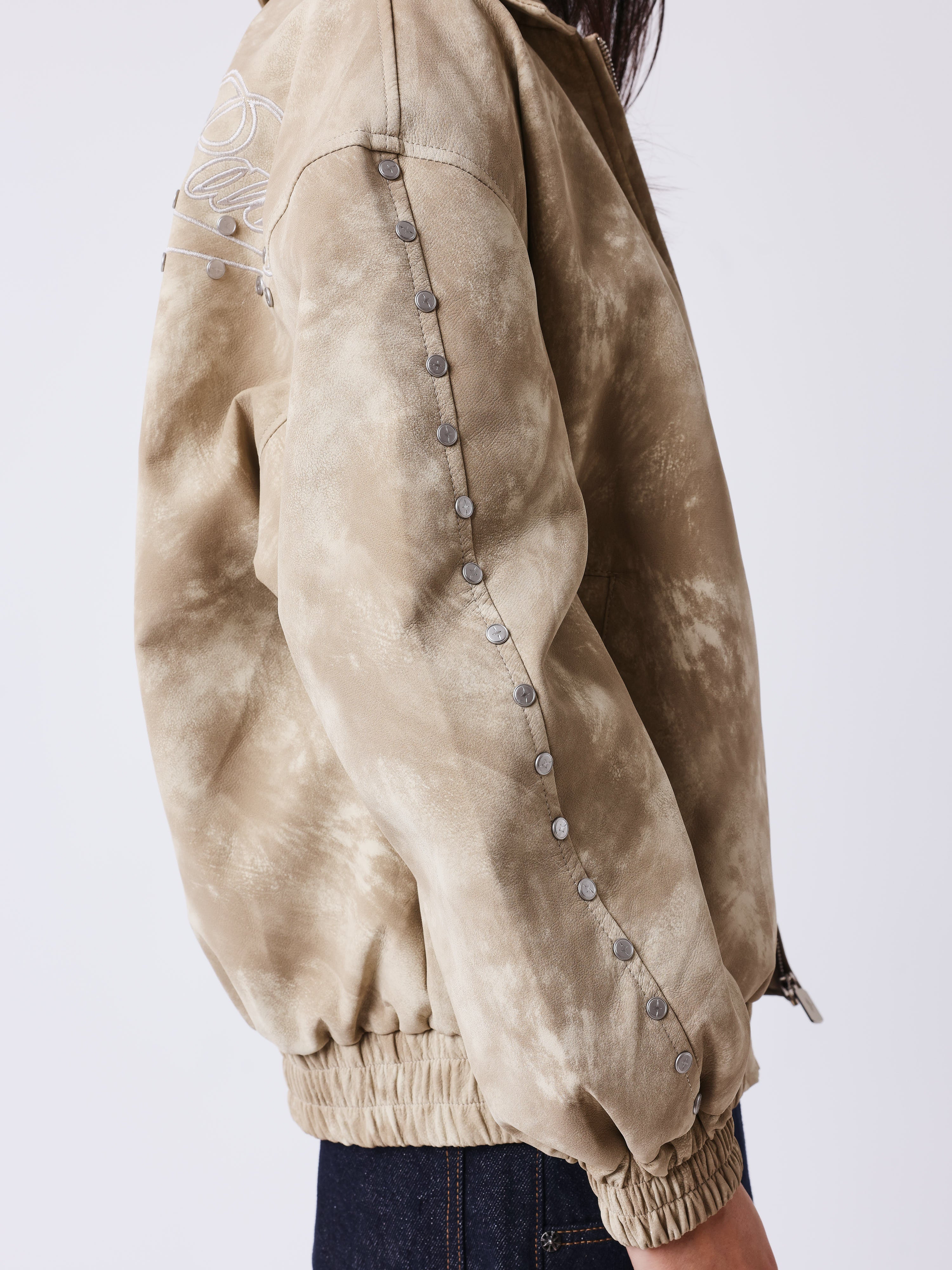 Edgy Jacke aus Kunstleder-6