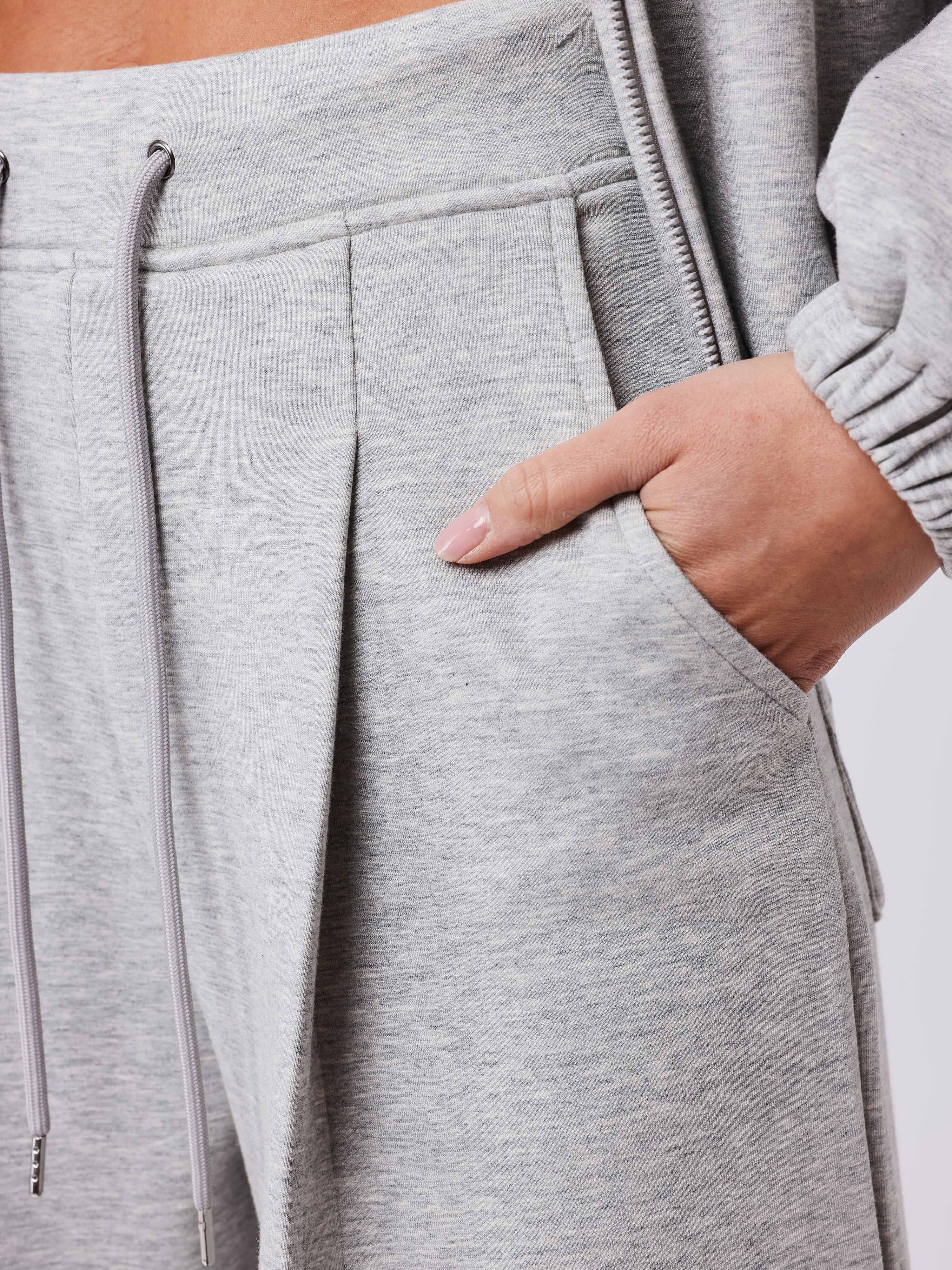 Jogginghose mit natürlichen Falten-4