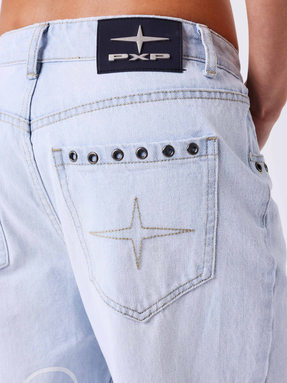 Eyelet jeans