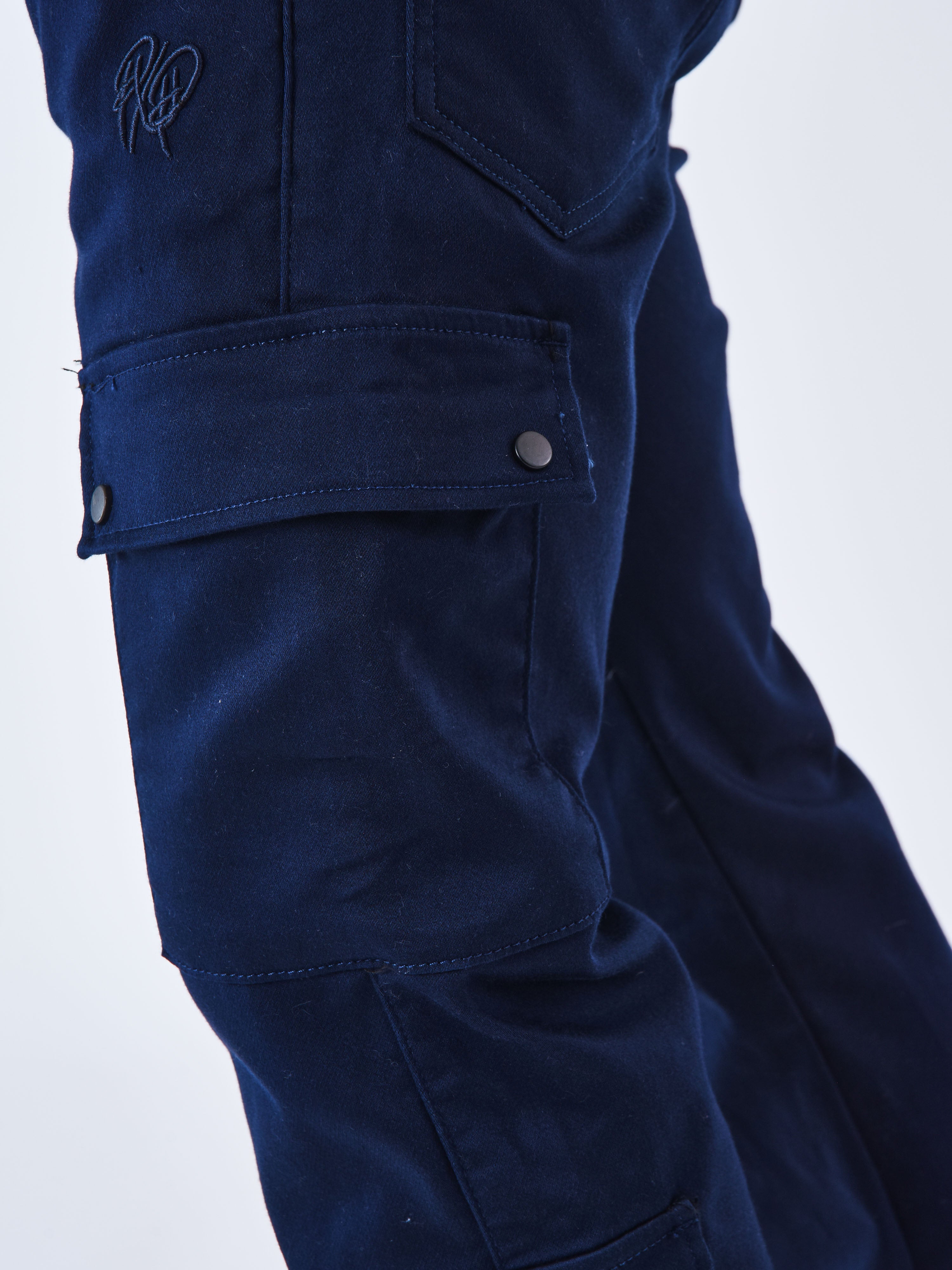 Pantalón cargo multi-bolsillos con ajuste elástico-9