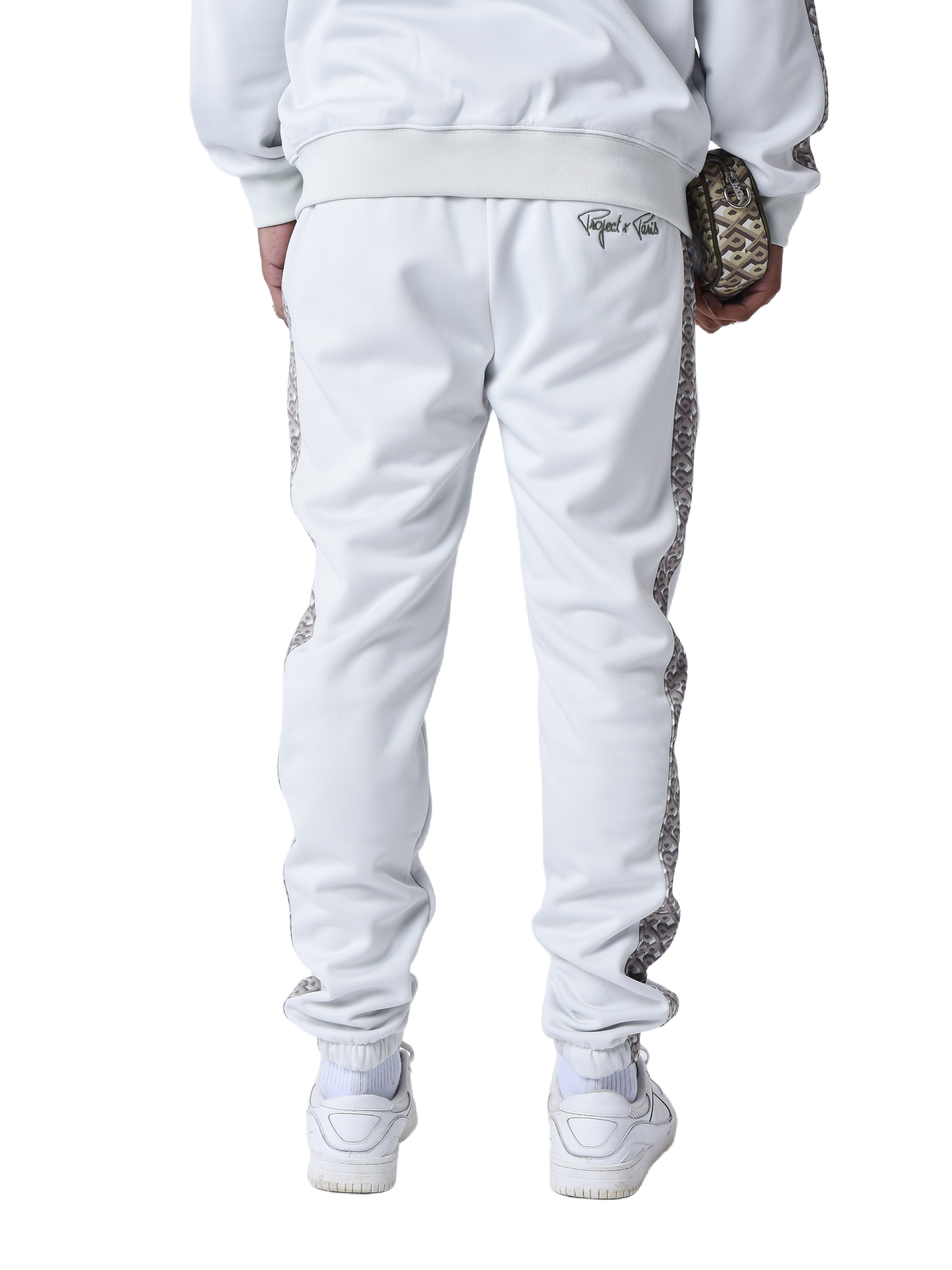 2444123-greige