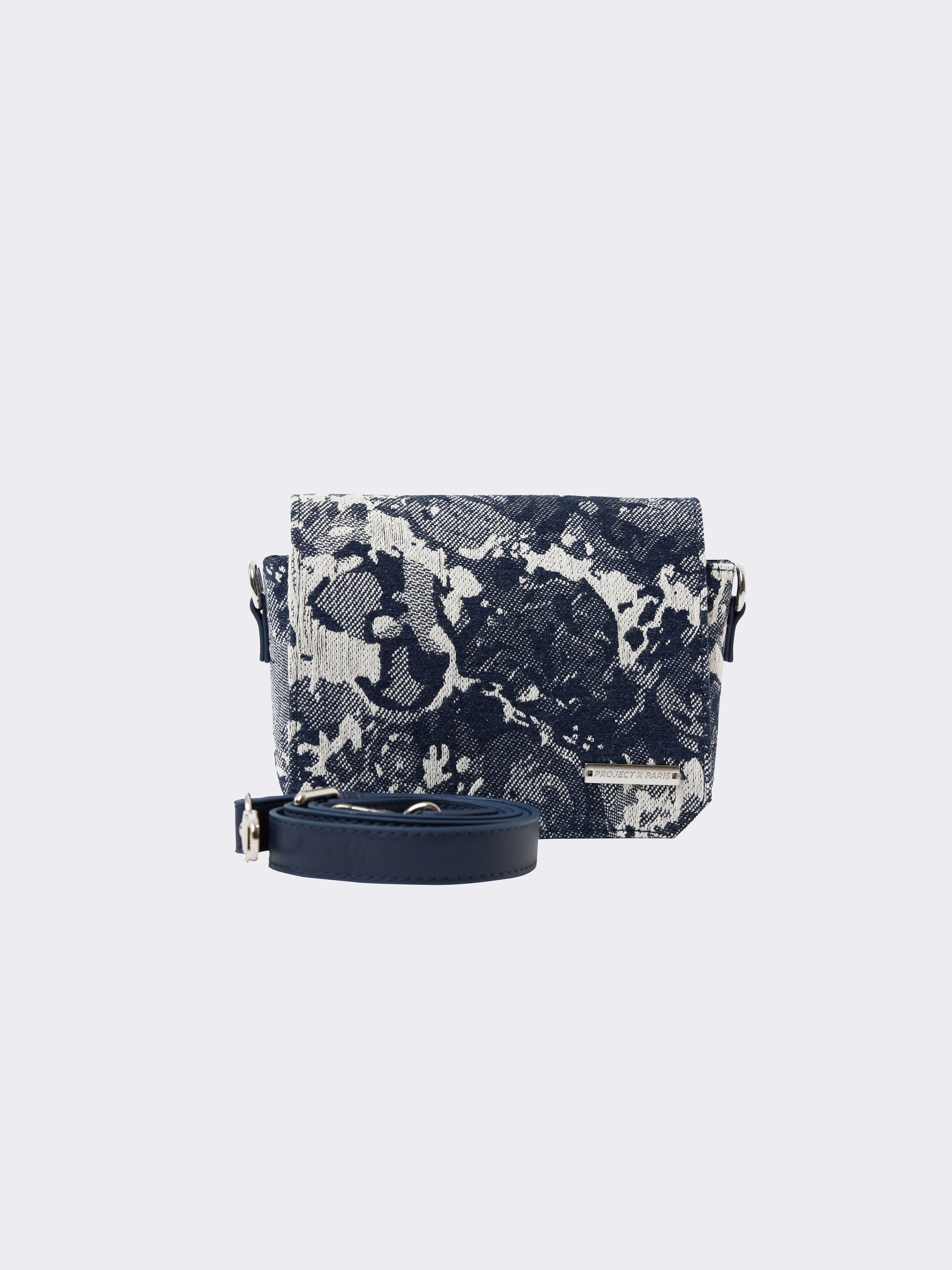 Bolsa tiracolo com estampa abstrata-1