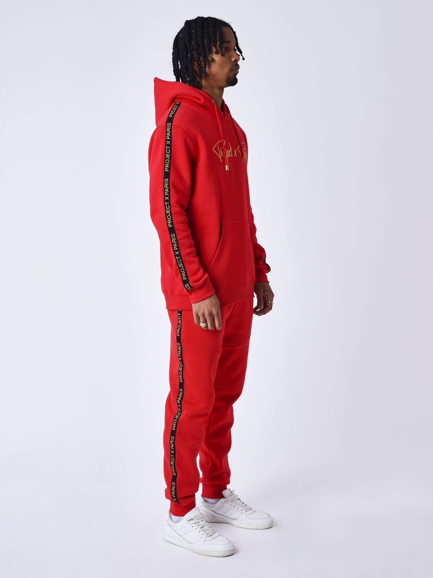 bas-de-jogging-a-bande-brode-rouge