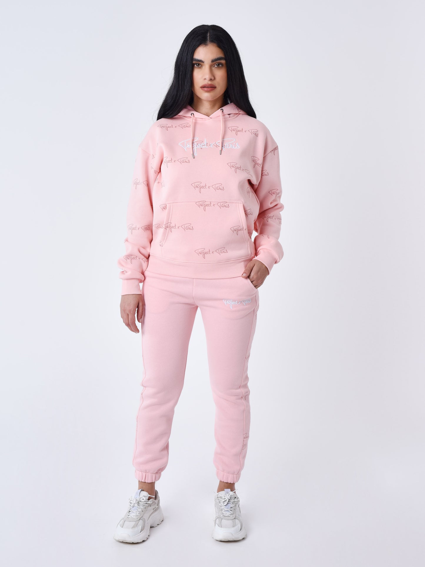 bas-de-jogging-a-bandes-all-over-signature-rose-modelshot