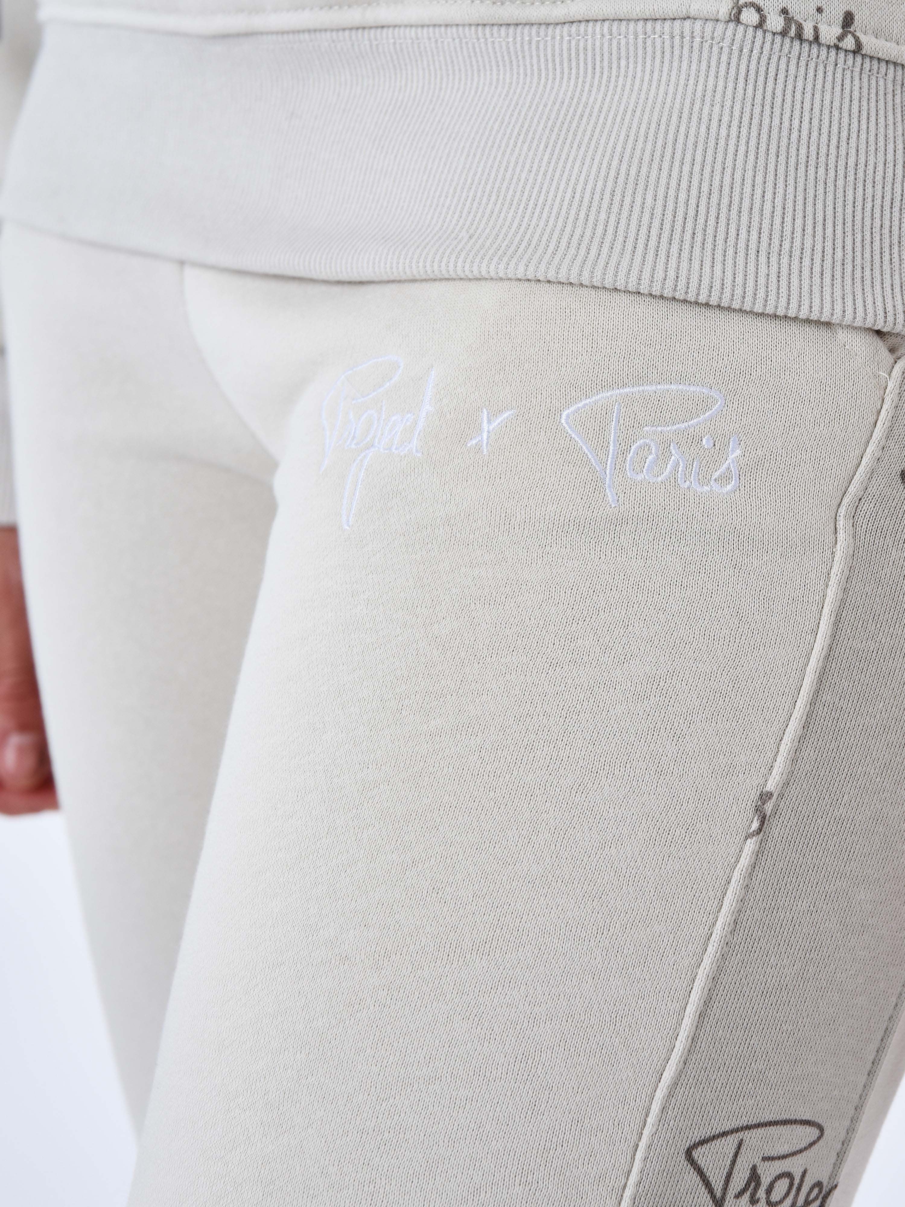 bas-de-jogging-a-bandes-all-over-signature-greige