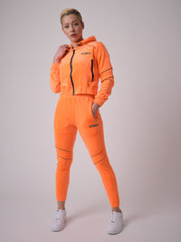 bas-de-jogging-basic-avec-pipings-contrastes-orange-modelshot