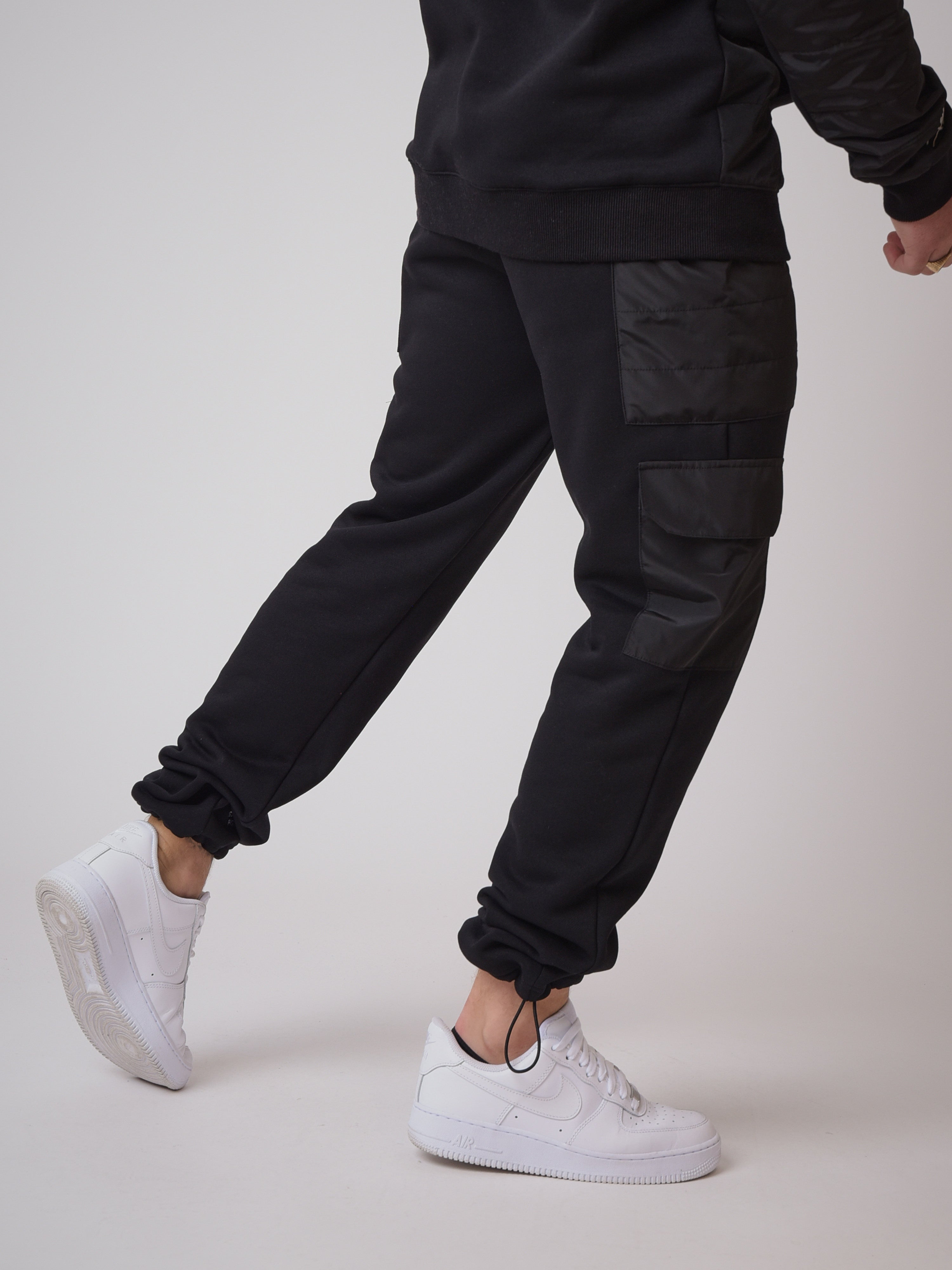 bas-de-jogging-details-matelasses-2040086-noir
