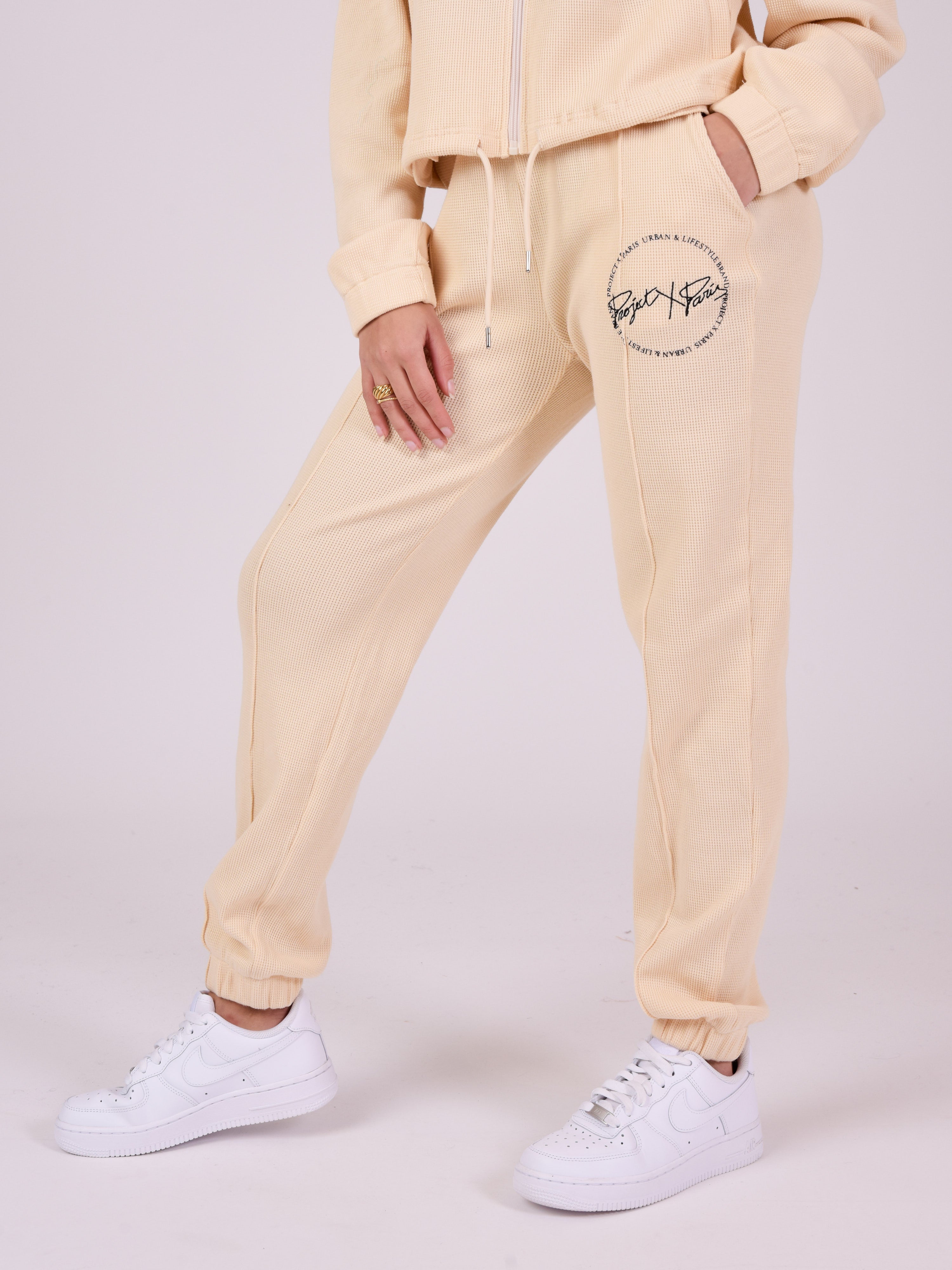 Pantaloni de trening cu efect de fagure-4
