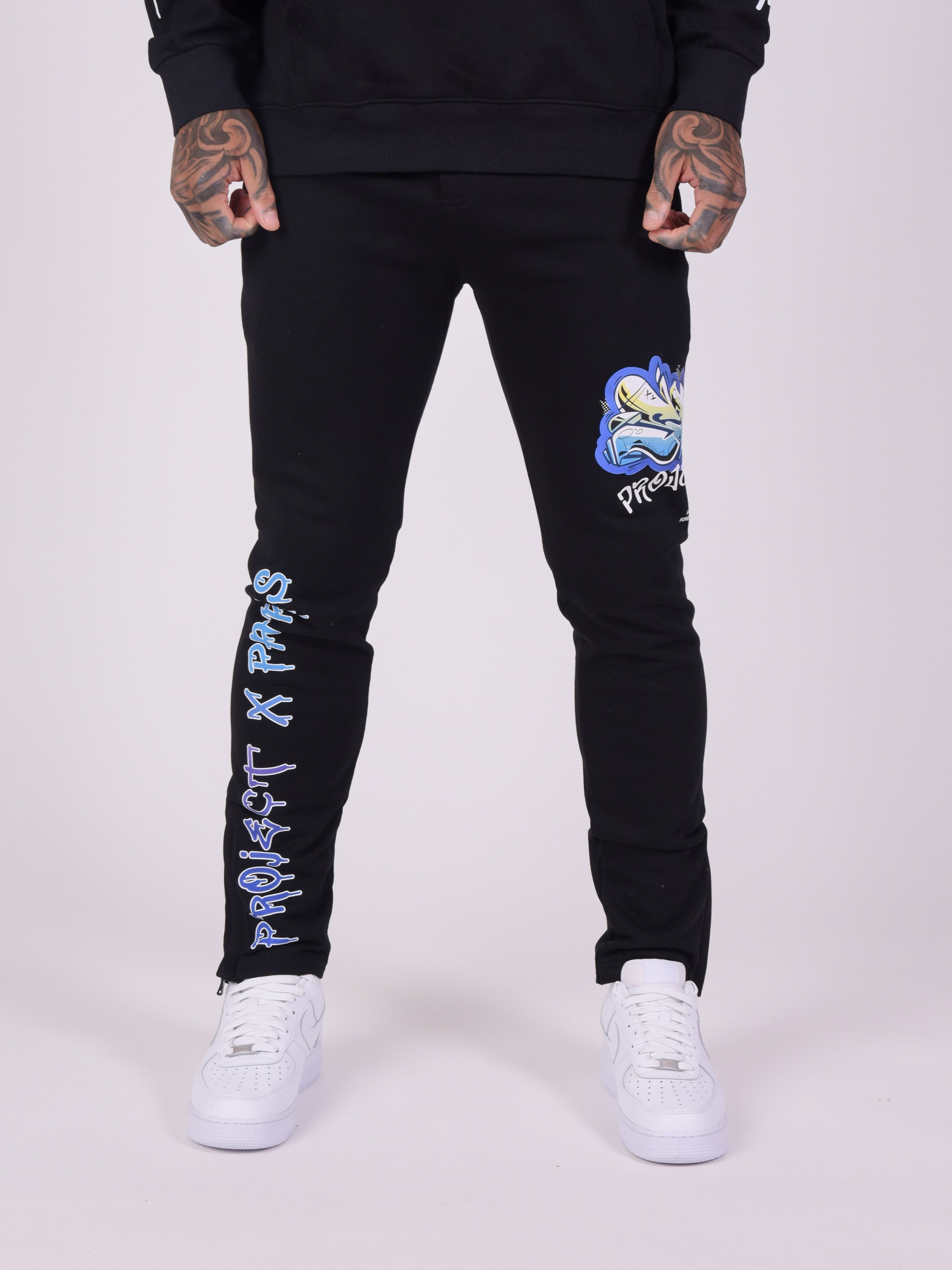 Pantaloni de trening cu imprimeu street art-5