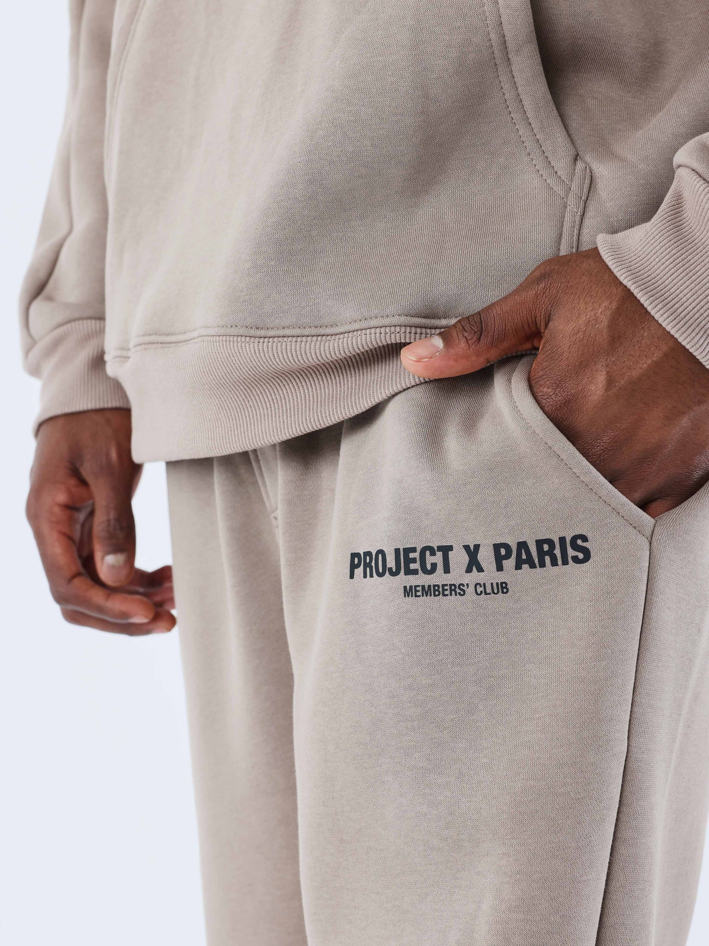 bas-de-jogging-members-club-taupe