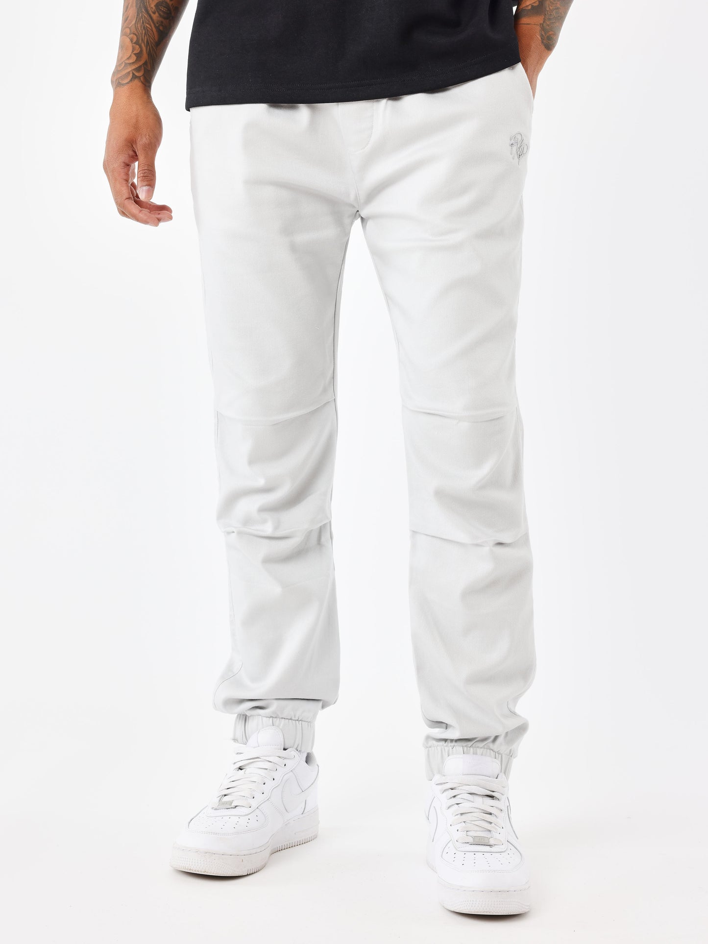 bas-de-jogging-parachute-basique-light-stone-modelshot