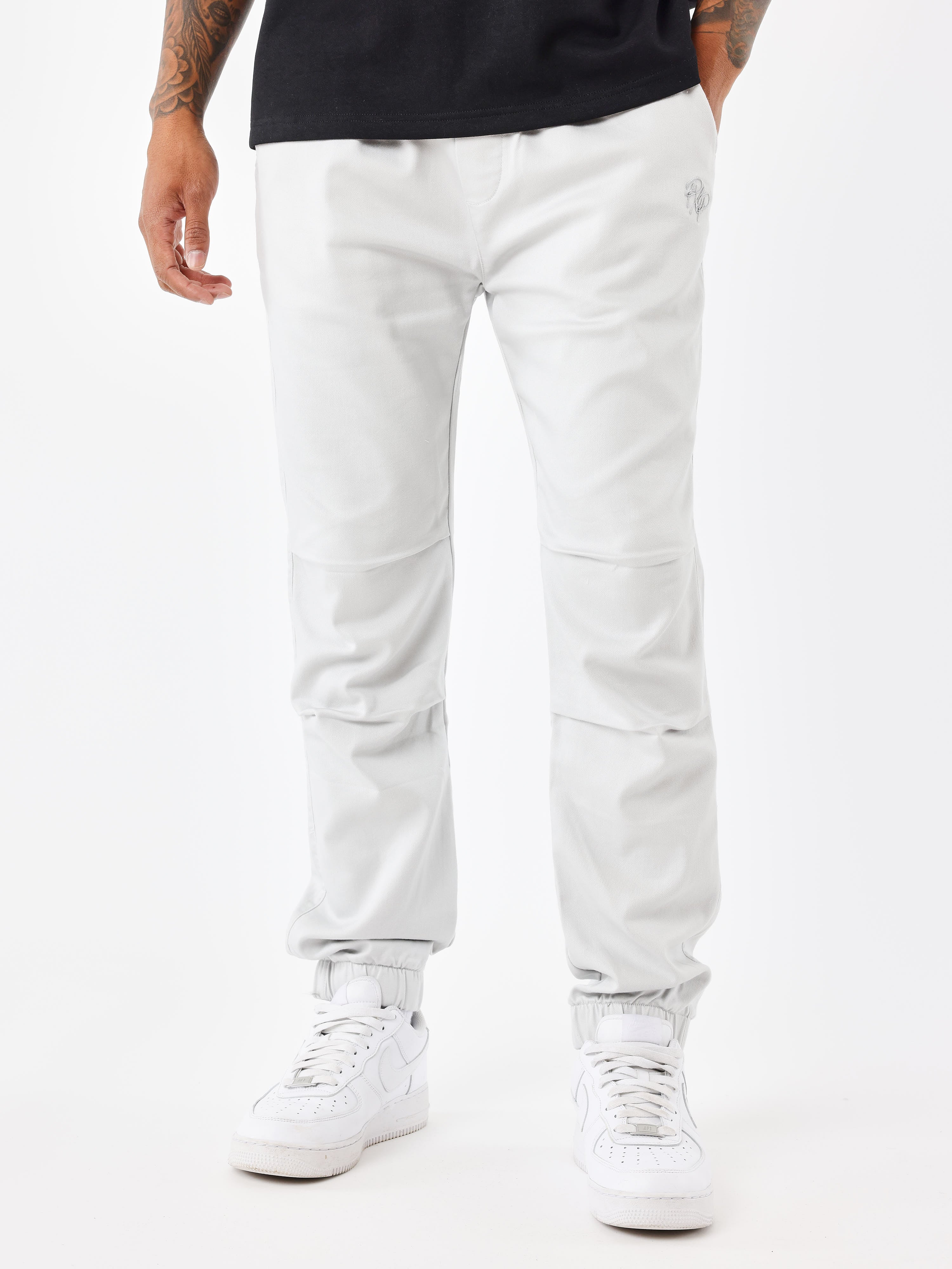 bas-de-jogging-parachute-basique-light-stone-modelshot