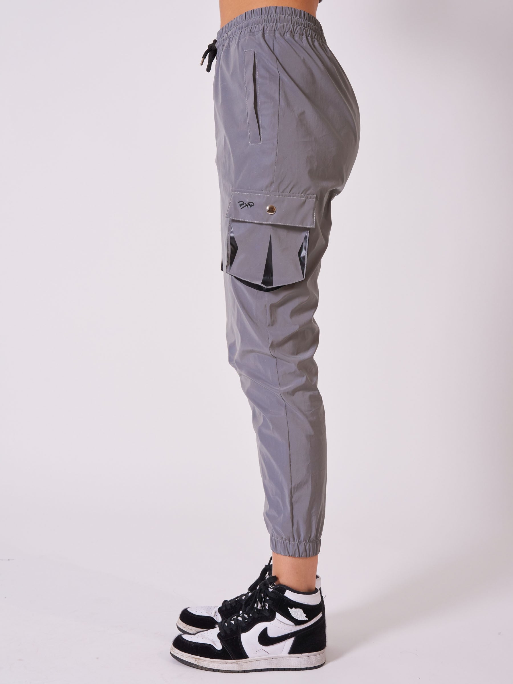 bas-de-jogging-poches-oversize-reflechissant