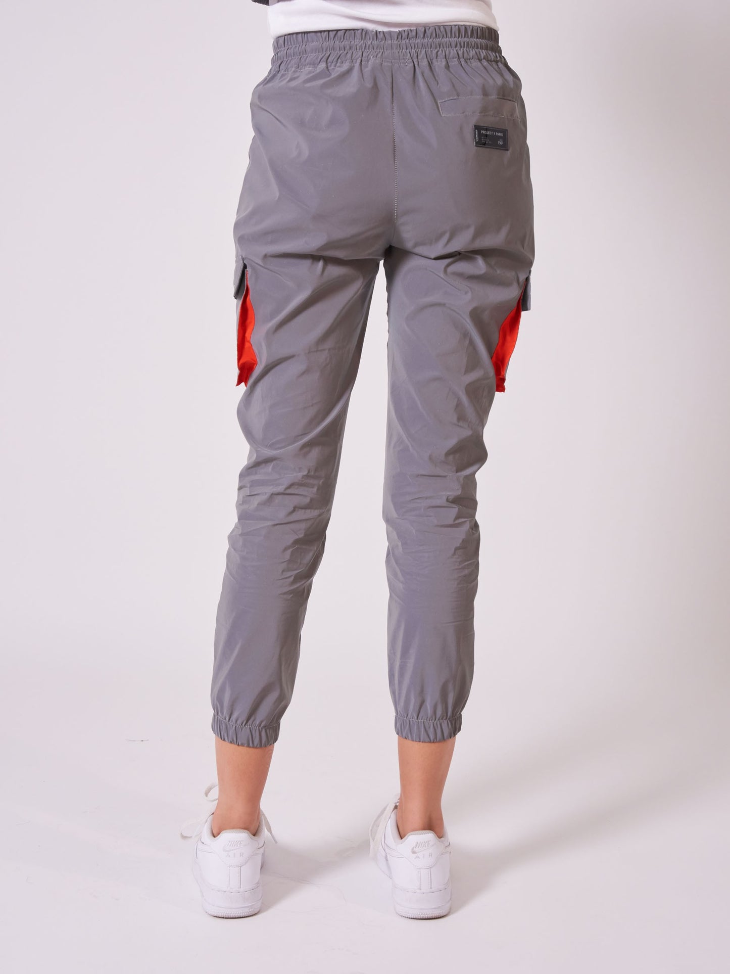 bas-de-jogging-poches-oversize-orange-modelshot