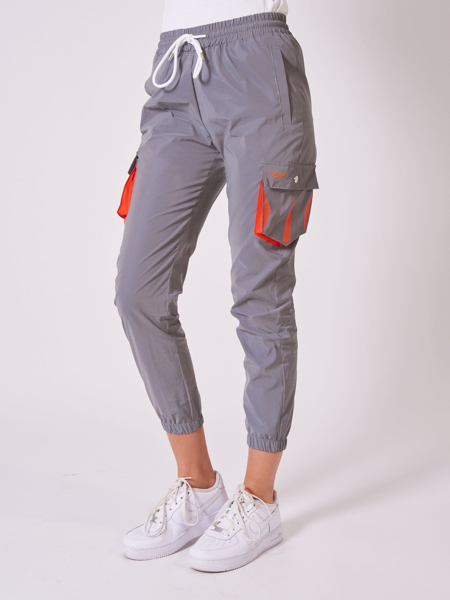 bas-de-jogging-poches-oversize-orange-modelshot