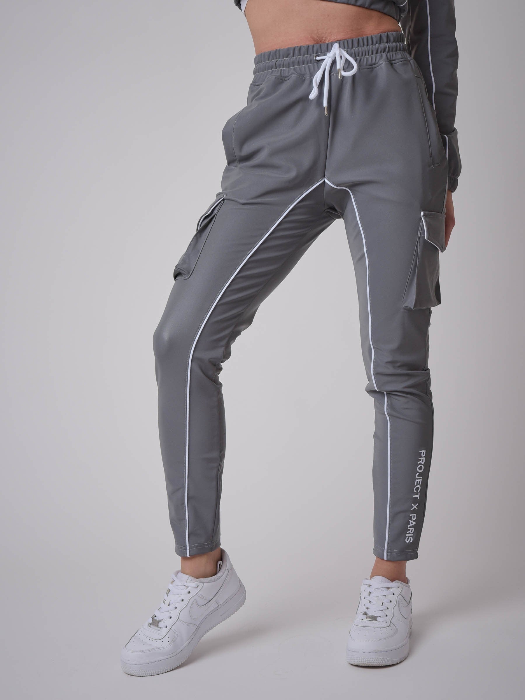 Ensfarget joggebukse med klipsbelte-1