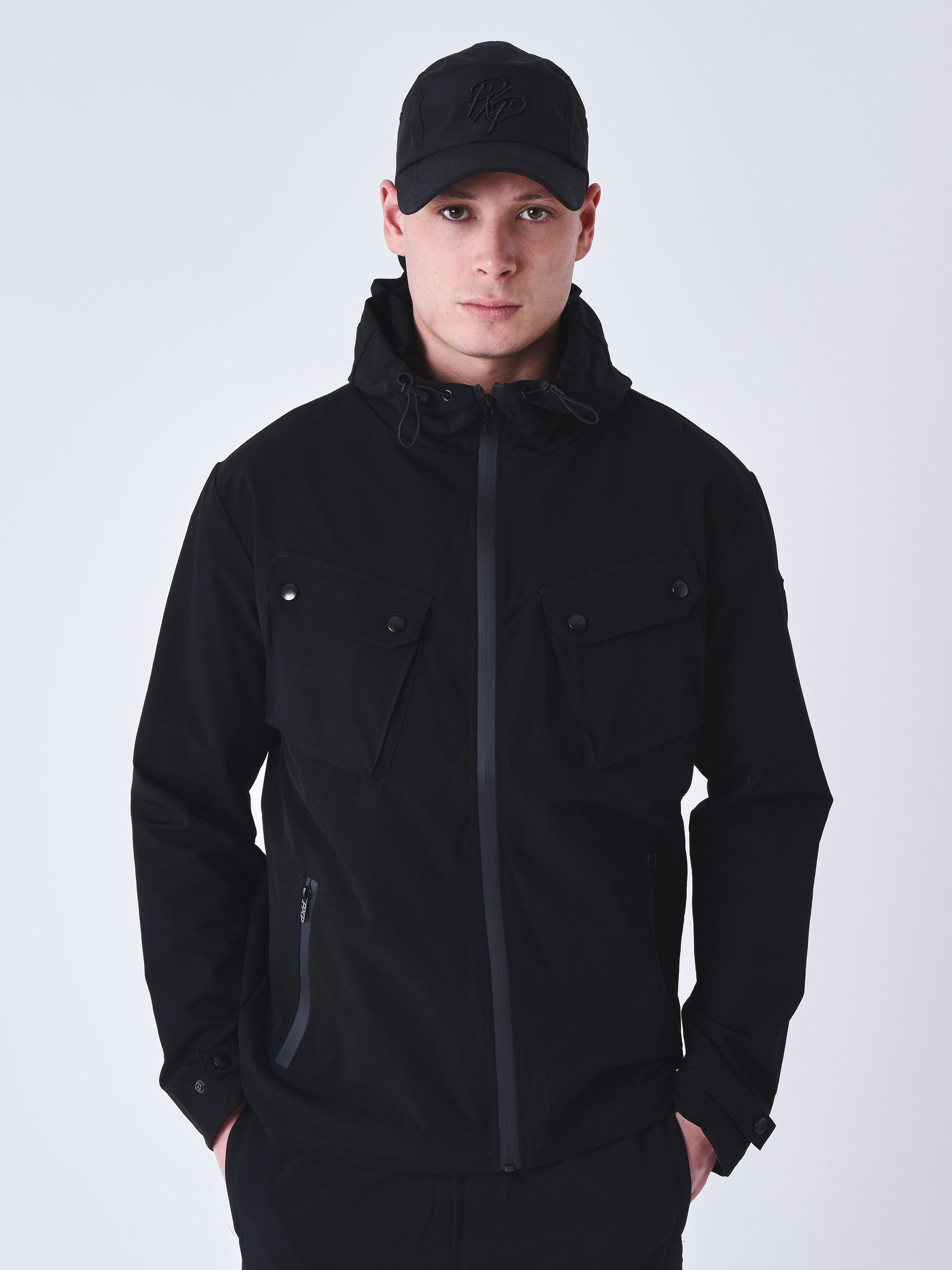 blouson-techwear-contraste-noir