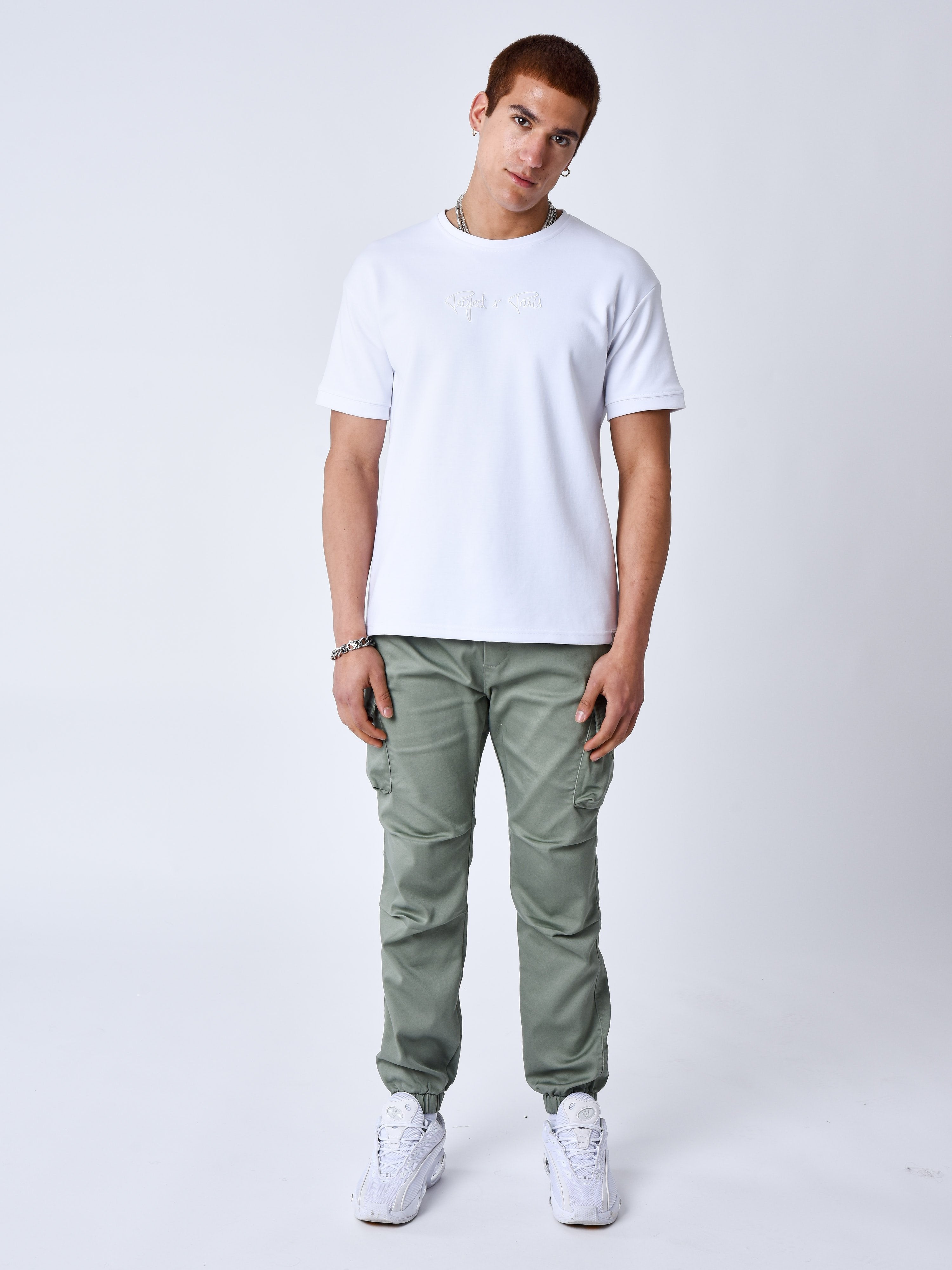 Cargo med monogramdetaljer-1