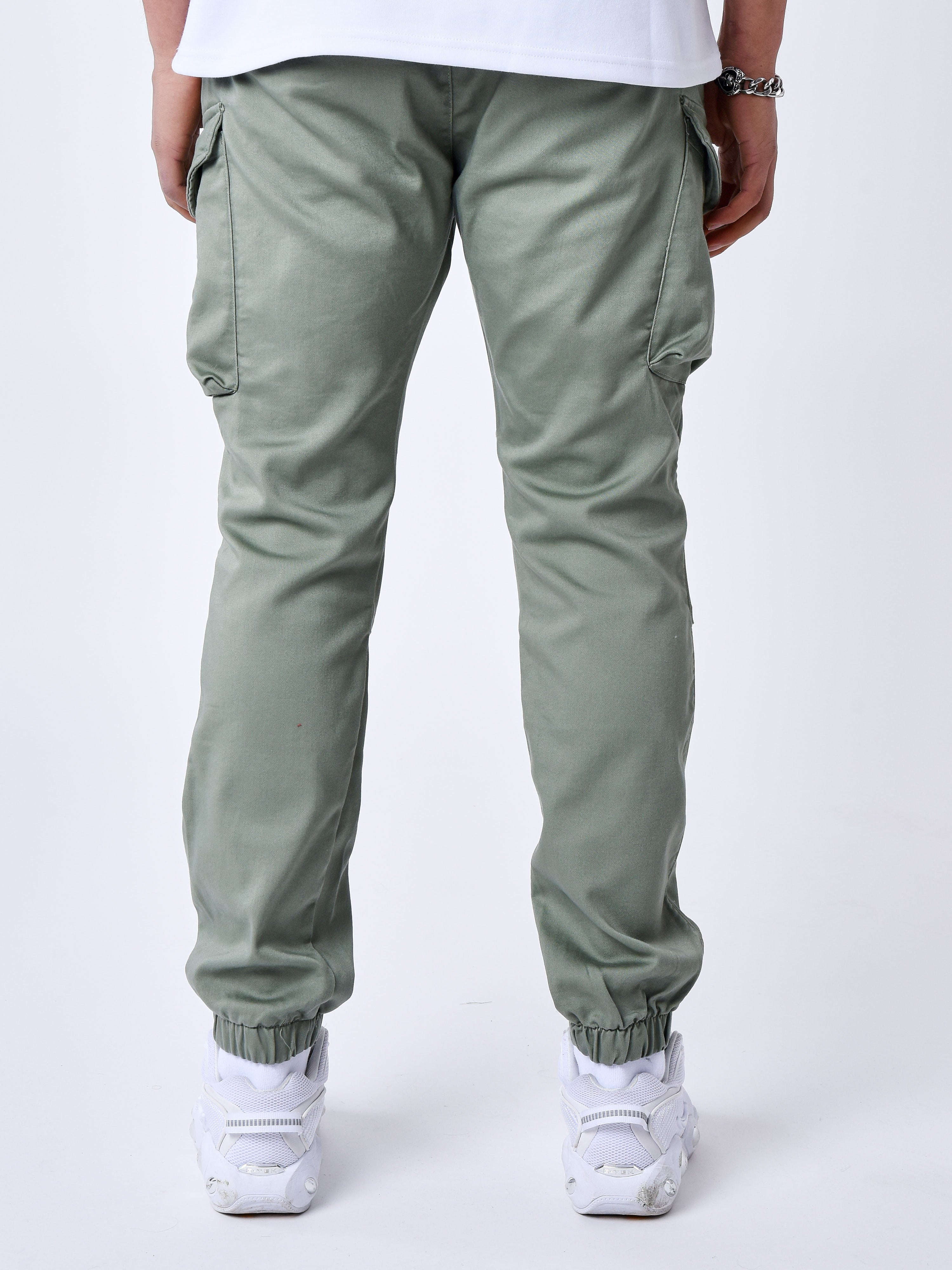 Cargo med monogramdetaljer-4