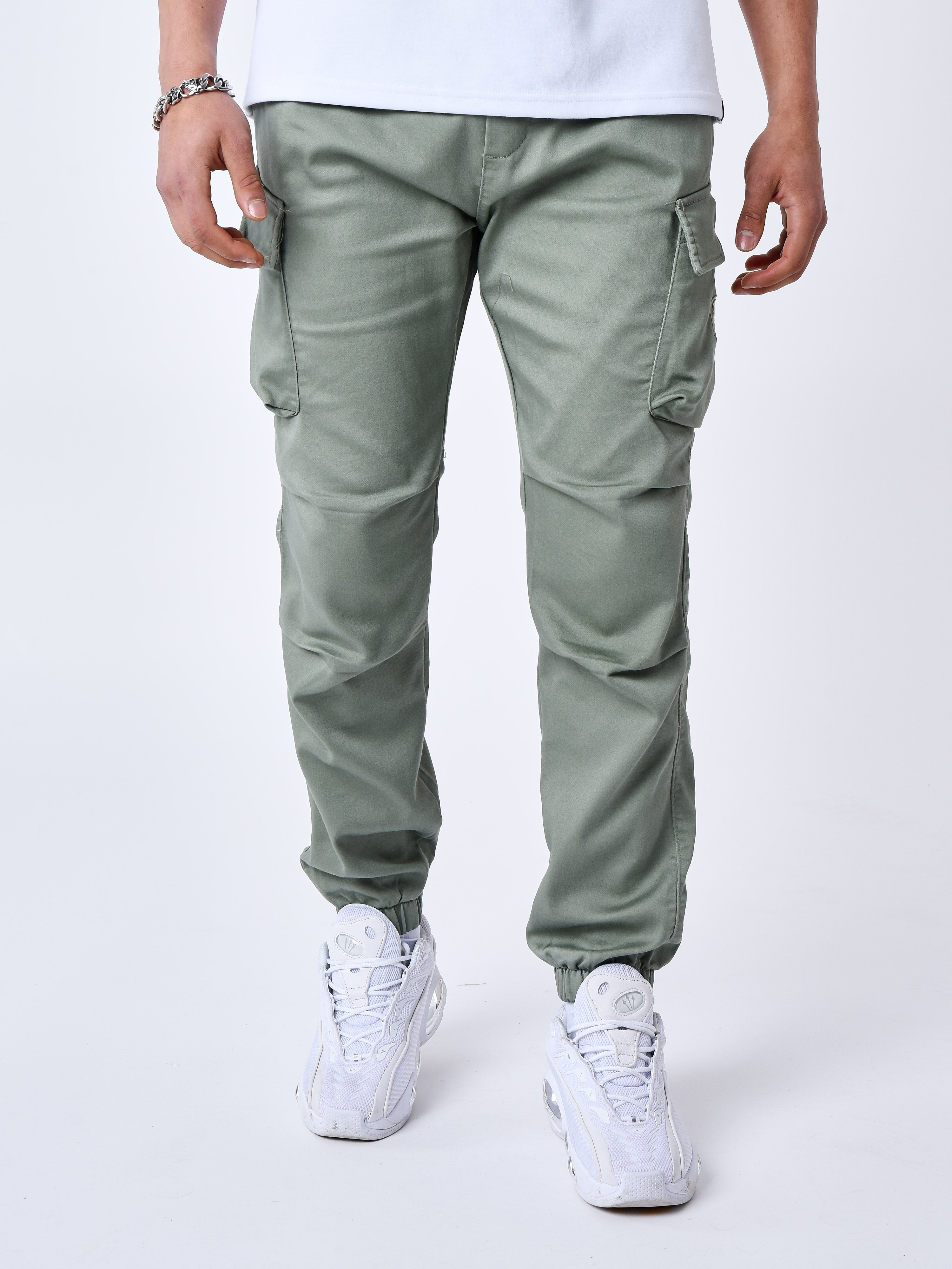 Cargo med monogramdetaljer-3