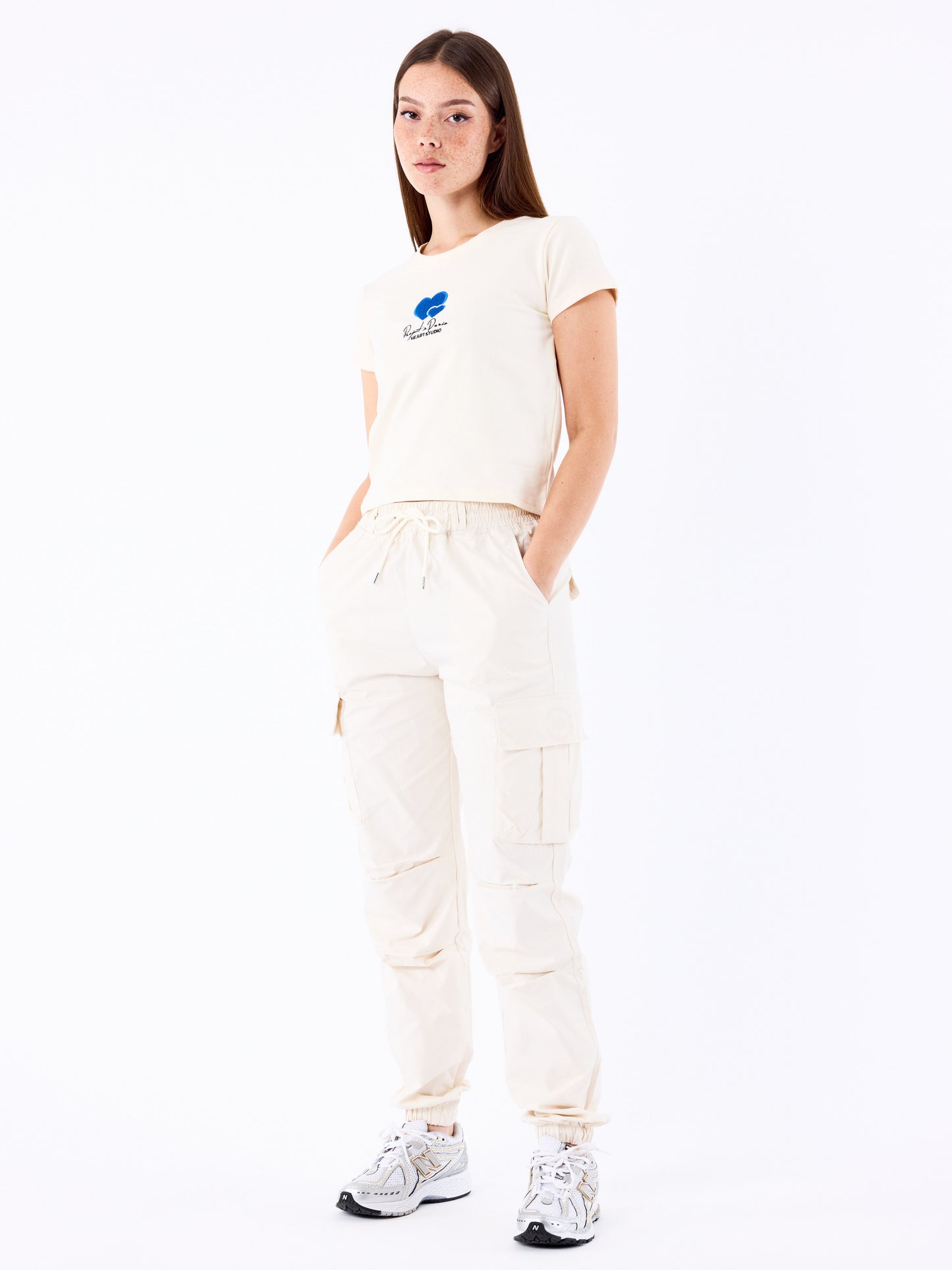 cargo-cold-hearts-craie-modelshot