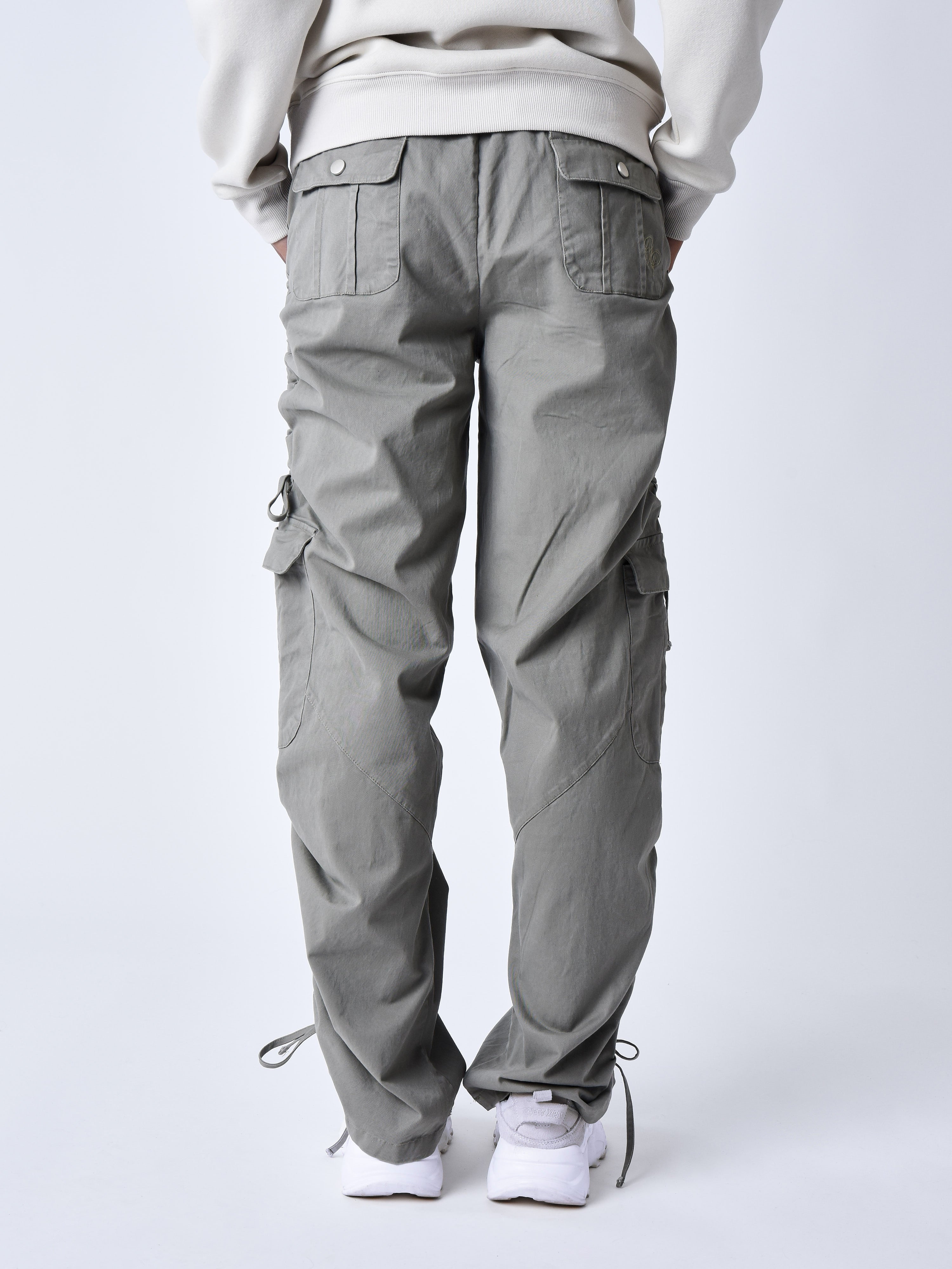 Cargo droit-modelshot