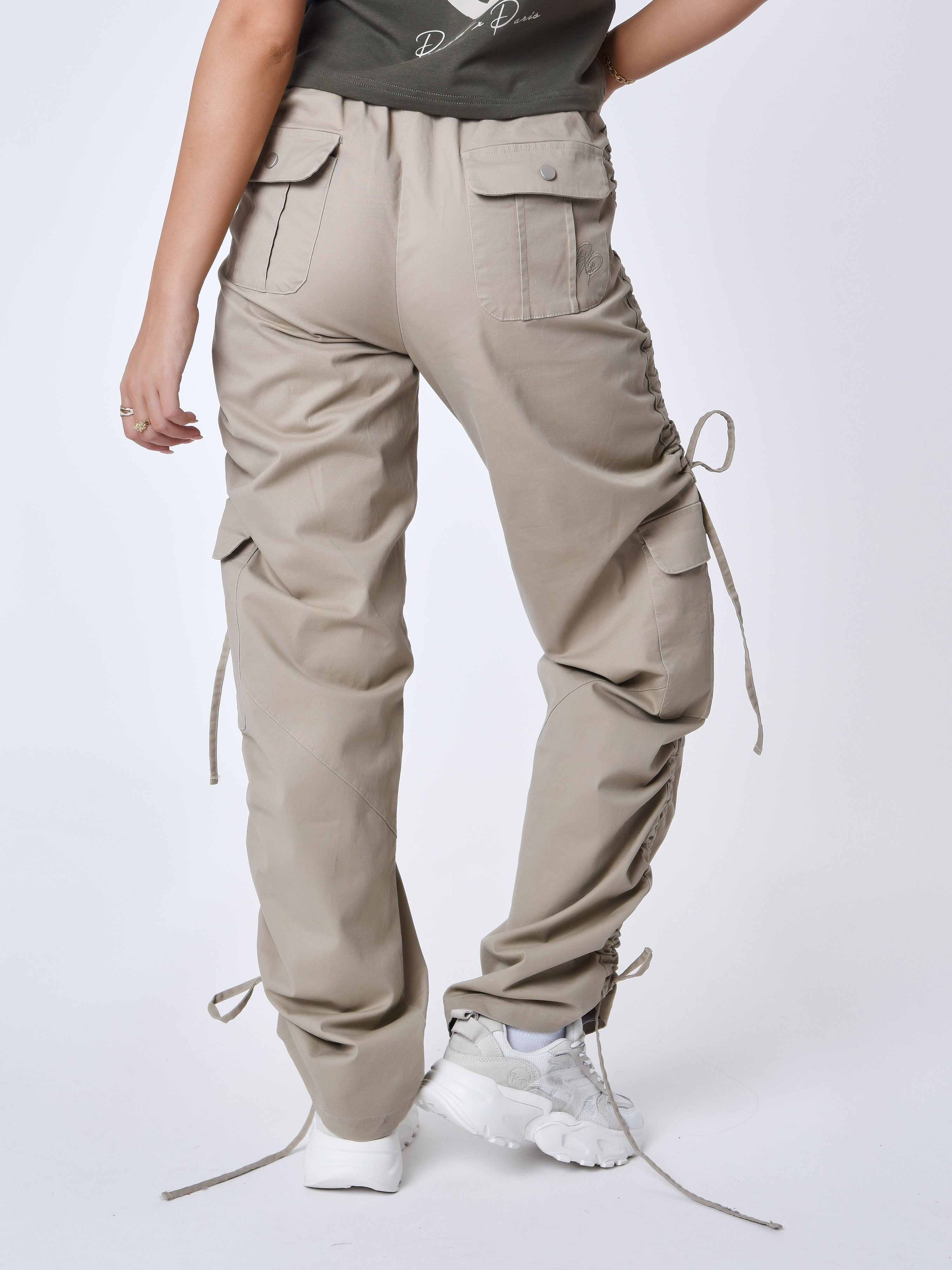 Cargo droit-modelshot