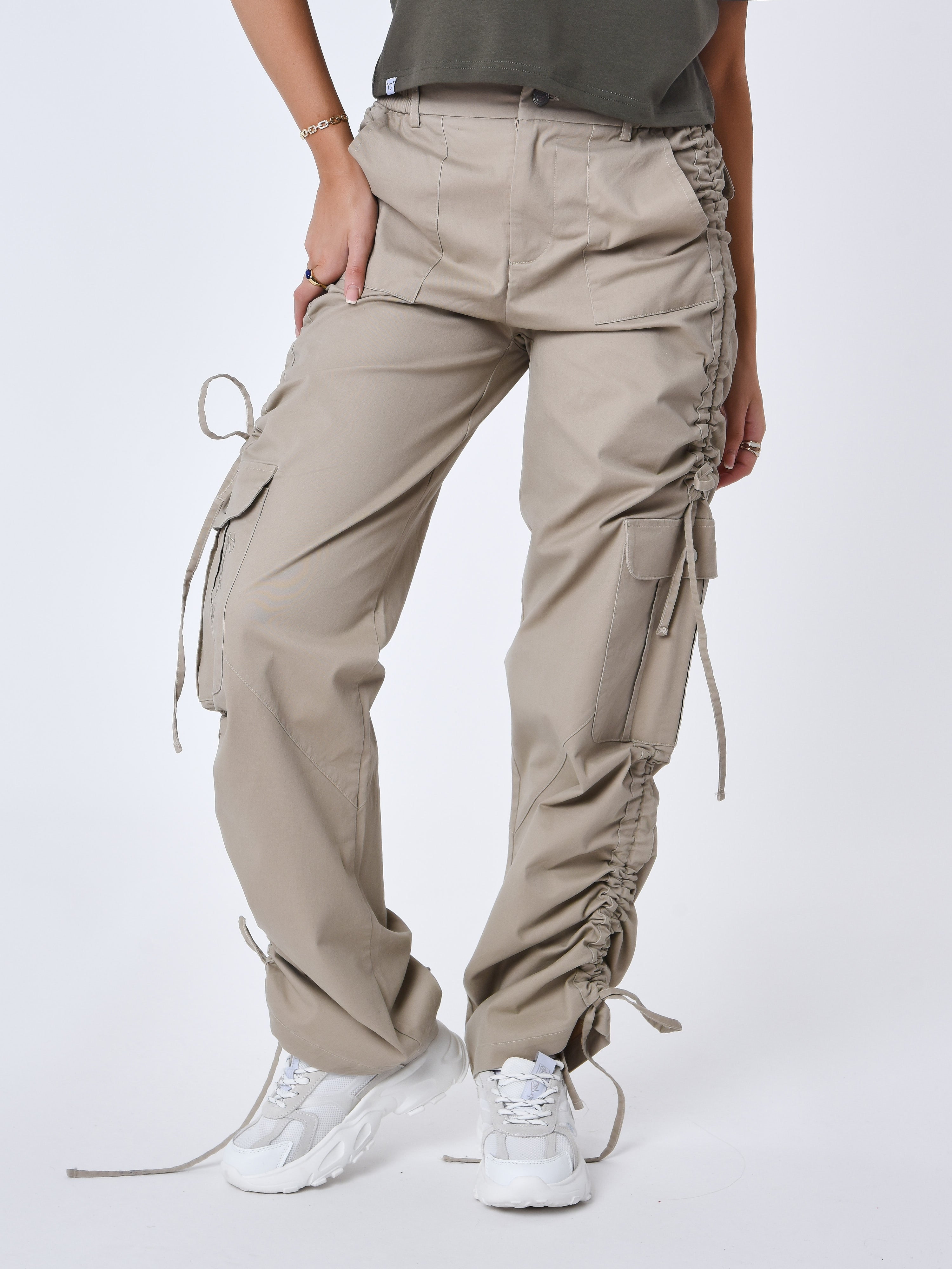 Cargo droit-modelshot