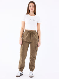 cargo-en-matiere-technique-5102-olive-fonce-modelshot