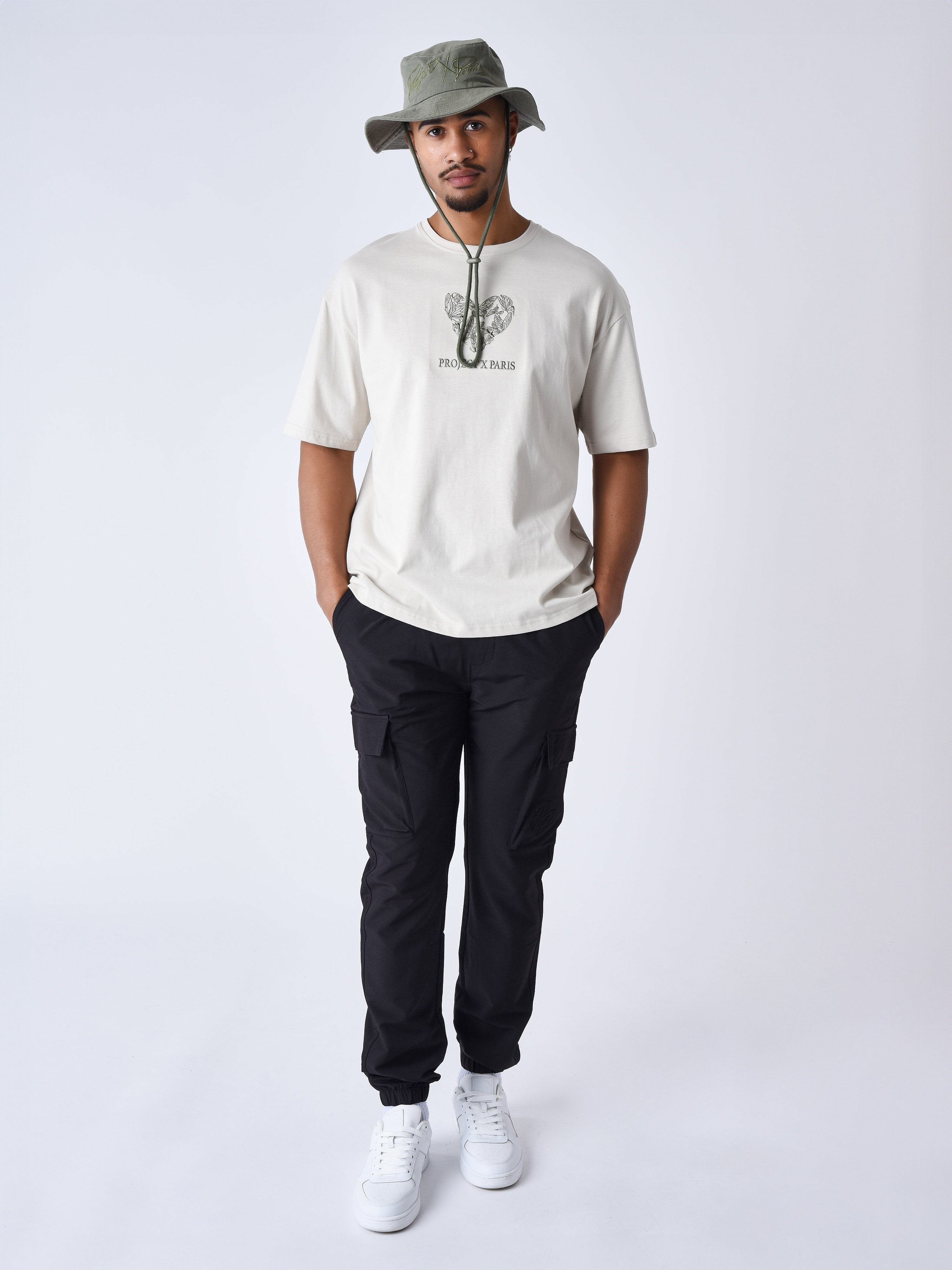 cargo-en-matiere-technique-noir