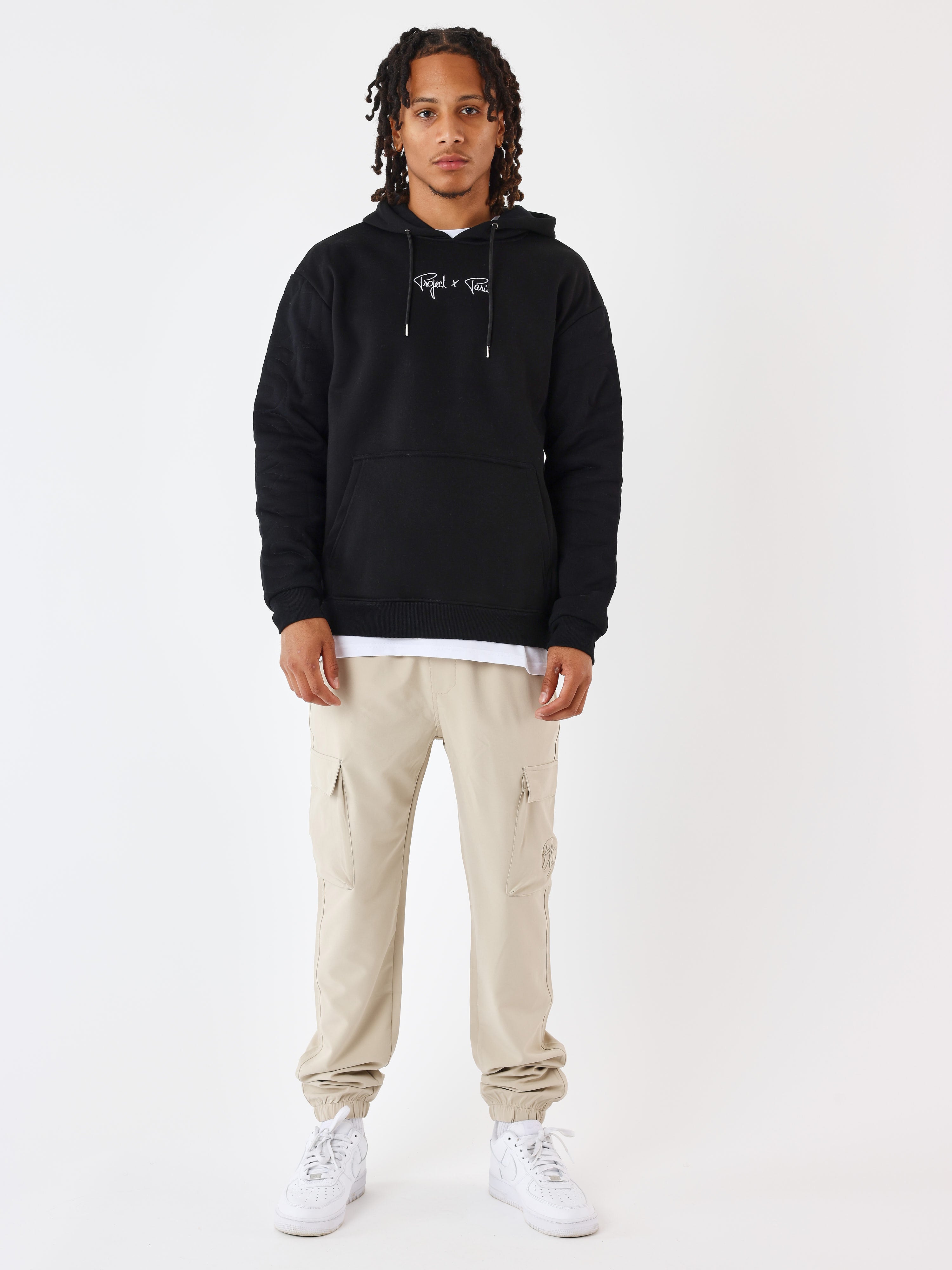 cargo-en-matiere-technique-beige