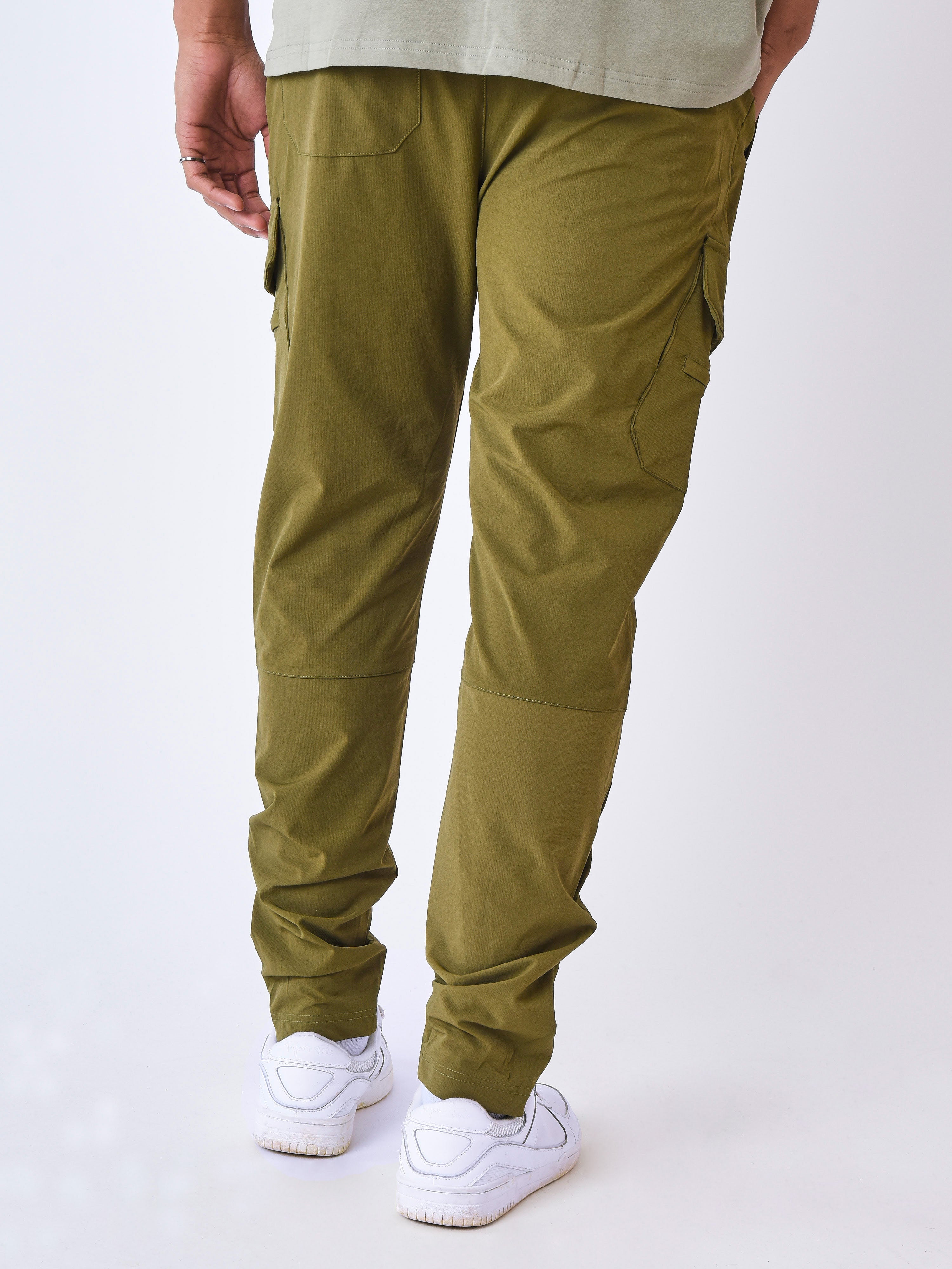 cargo-multi-poches-technique-kaki-modelshot