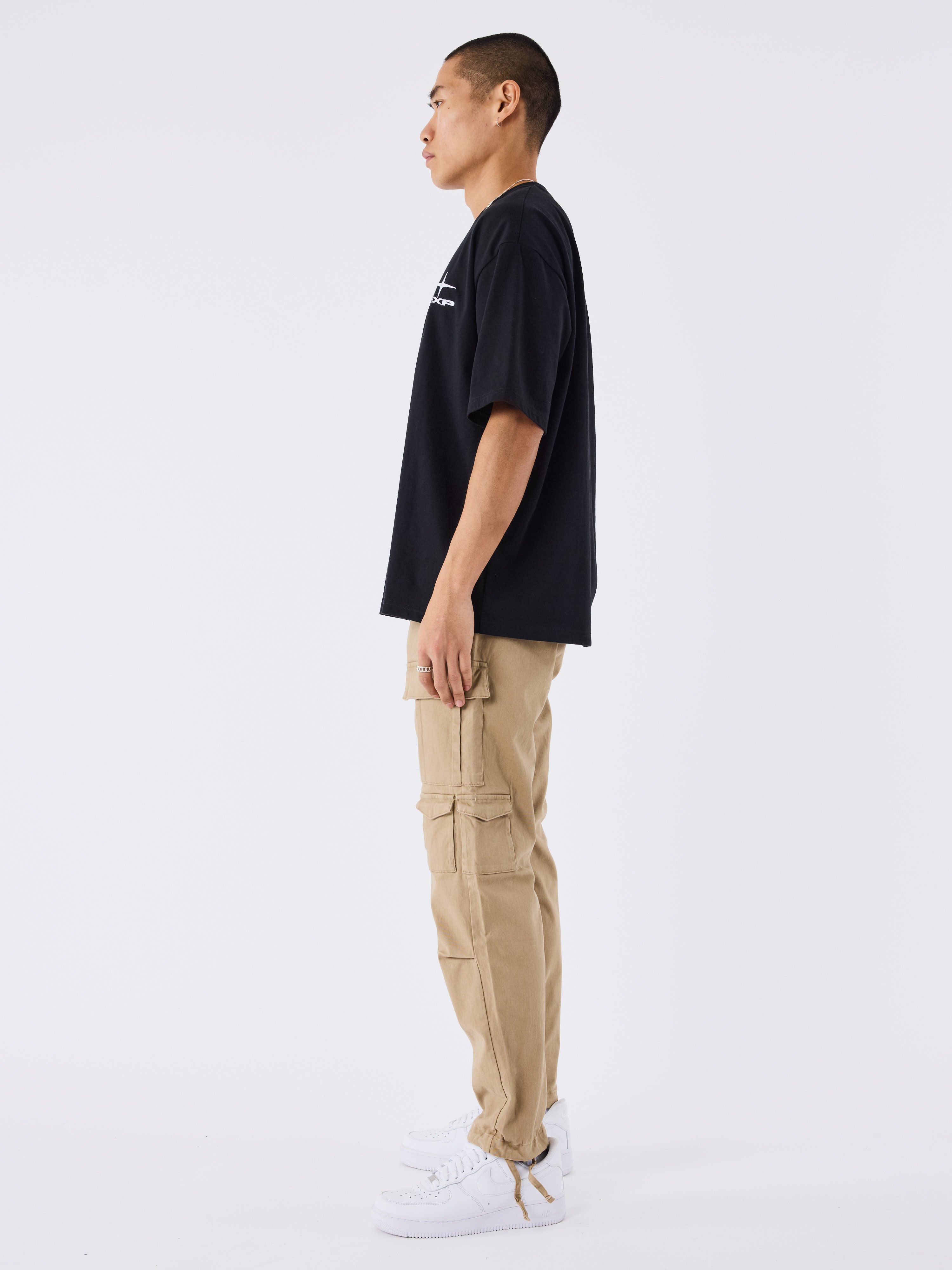 cargo-multipoches-beige-modelshot