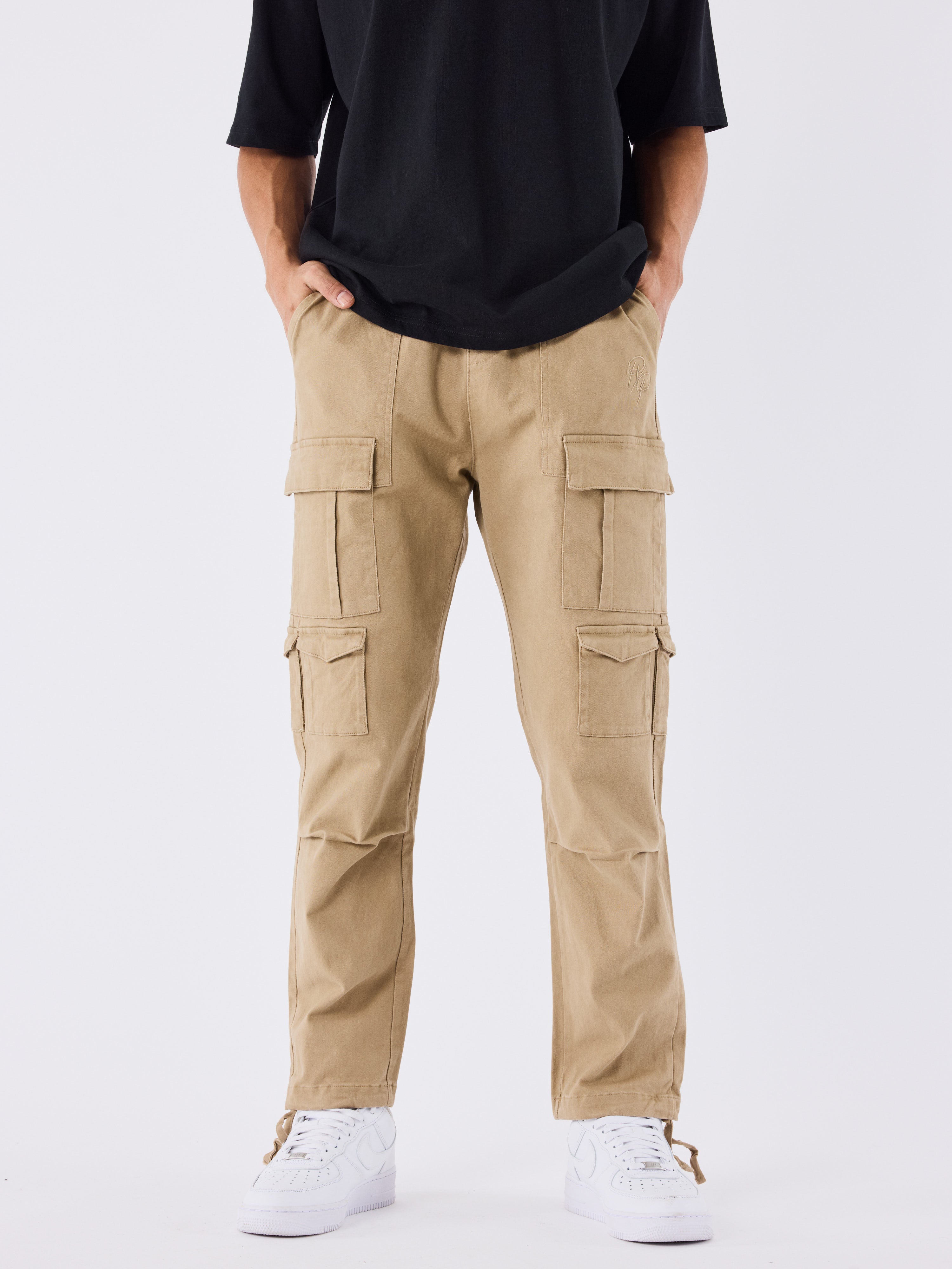 cargo-multipoches-beige-modelshot