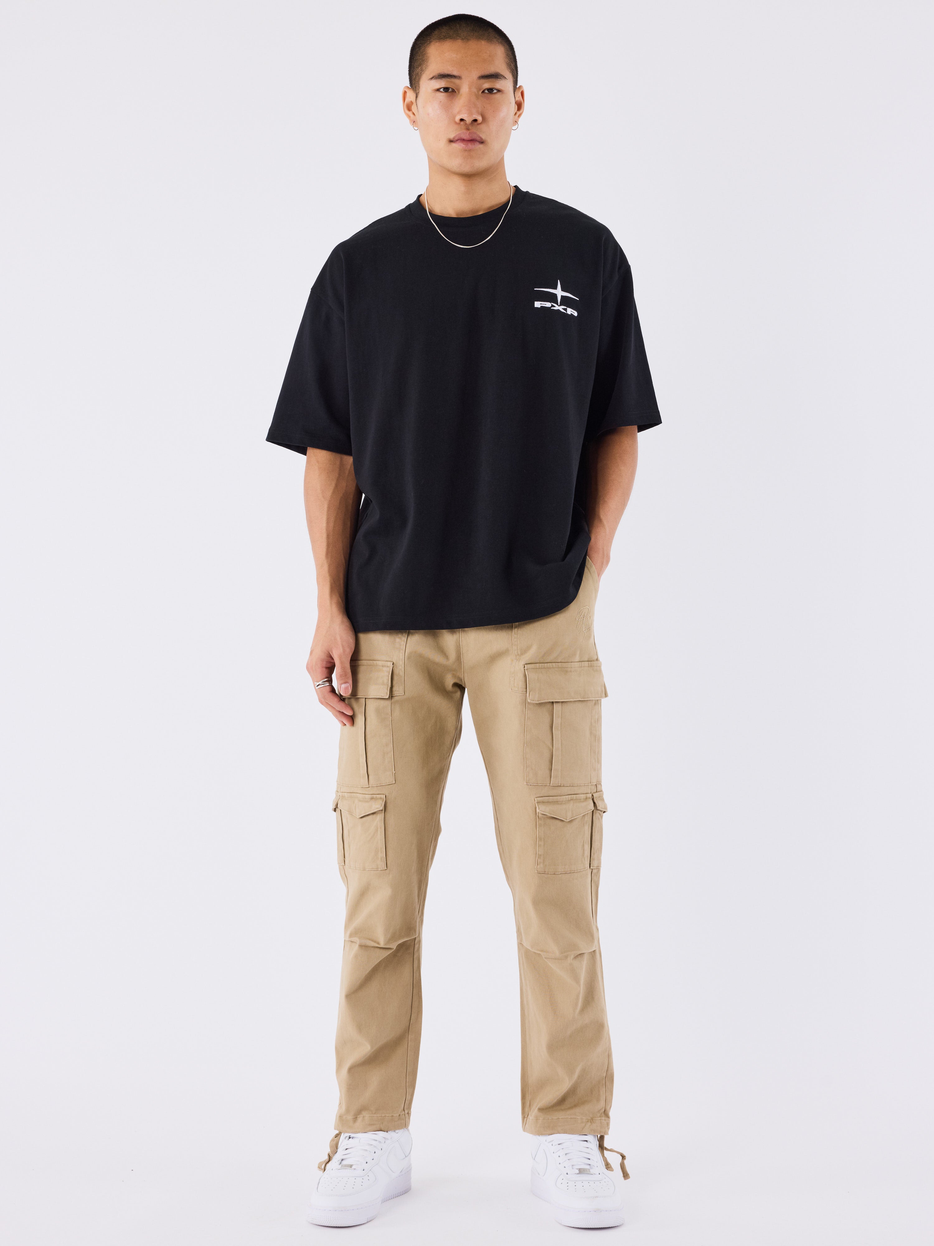 cargo-multipoches-beige-modelshot