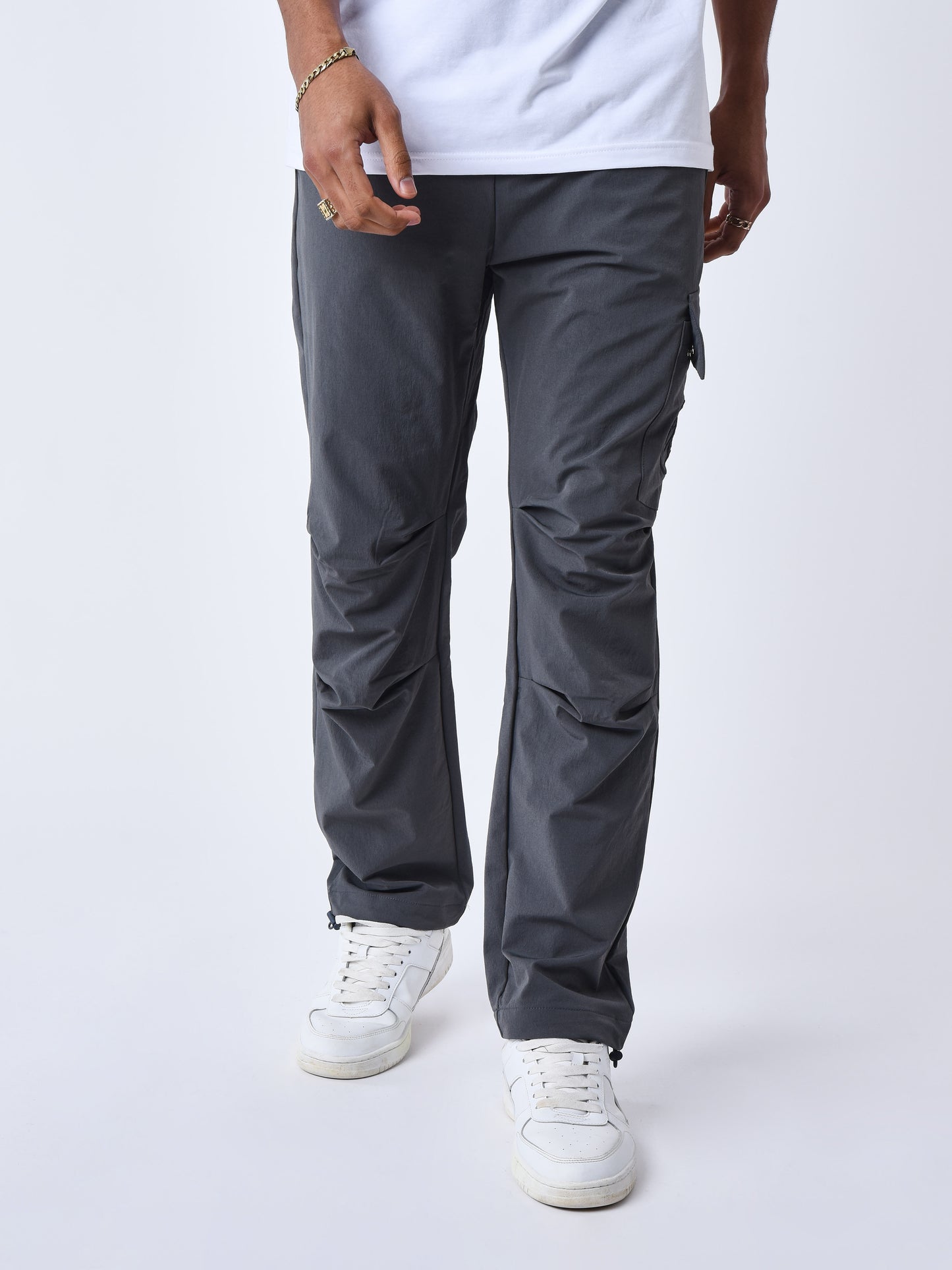 cargo-parachute-avec-poche-a-rabat-asymetrique-gris