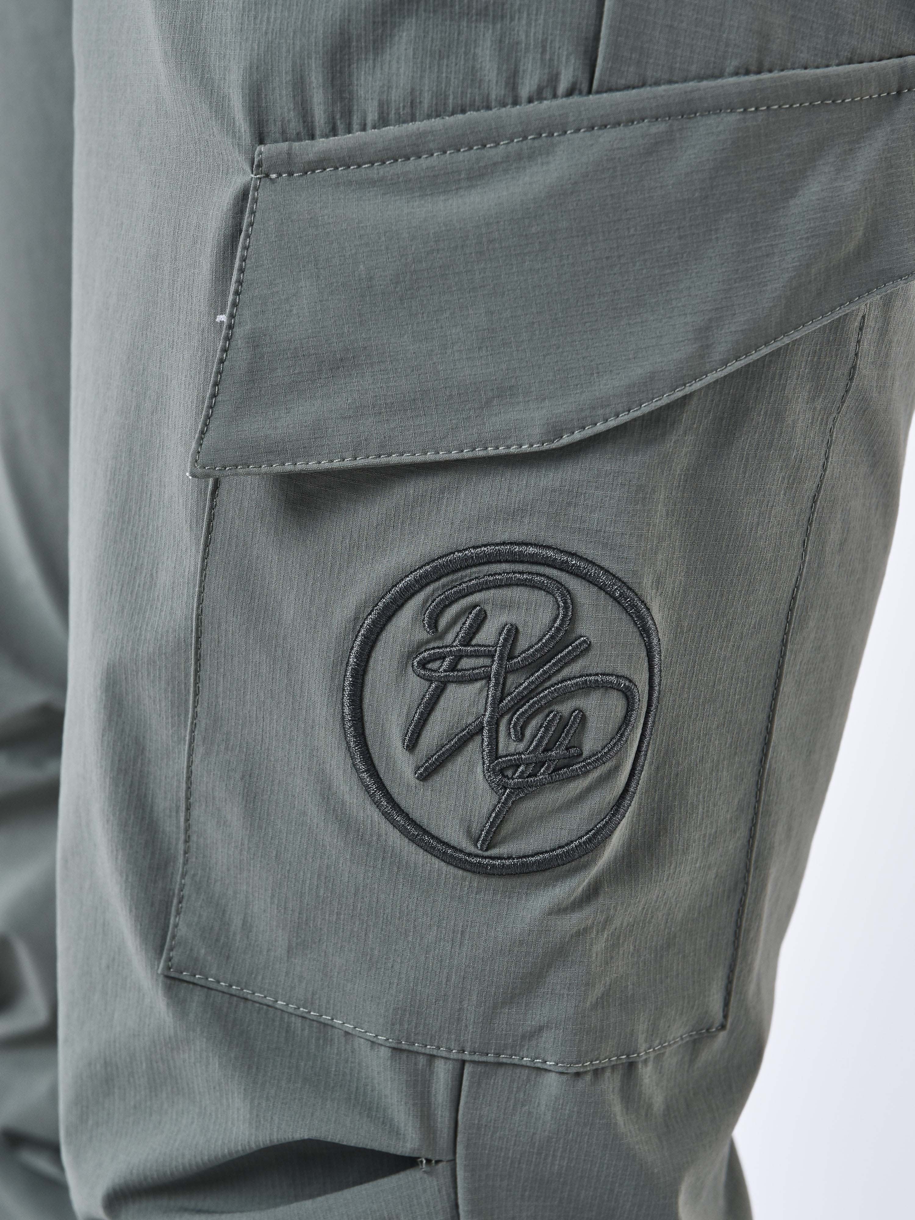 Parachute Cargo with Asymmetric Flap Pocket-3