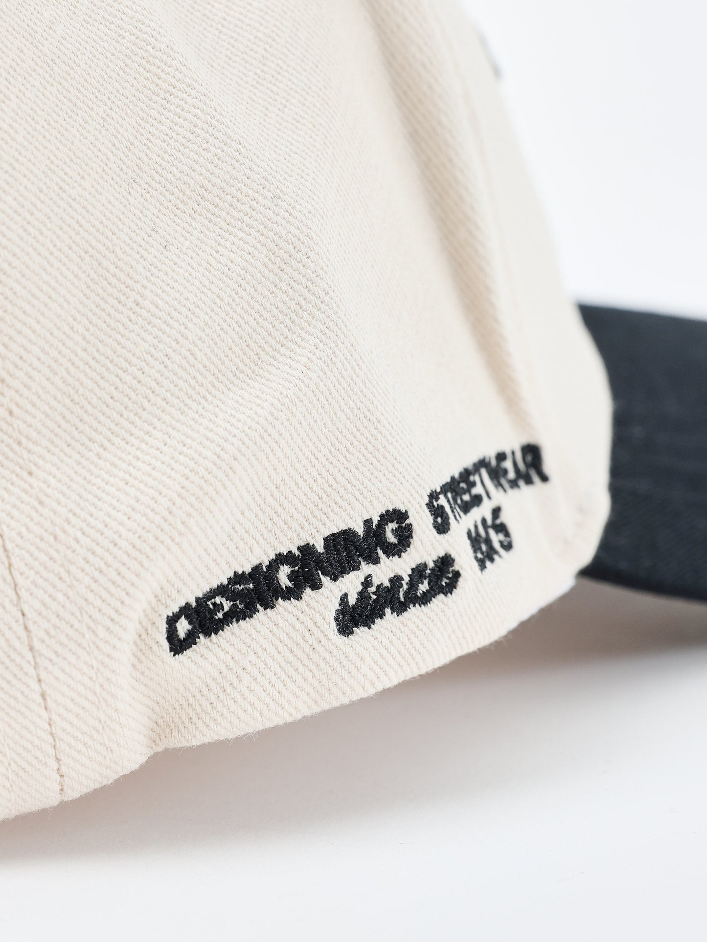casquette-bicolore-member-s-club-noir-detailshot